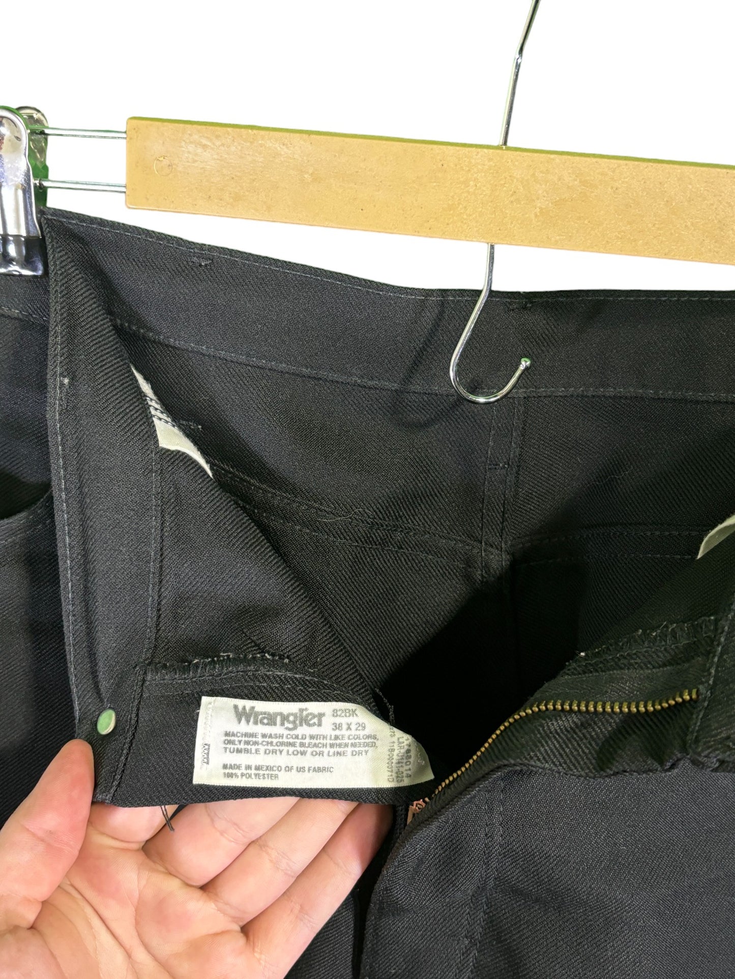 Vintage Wrangler Black Pleated Trousers Size 36x29