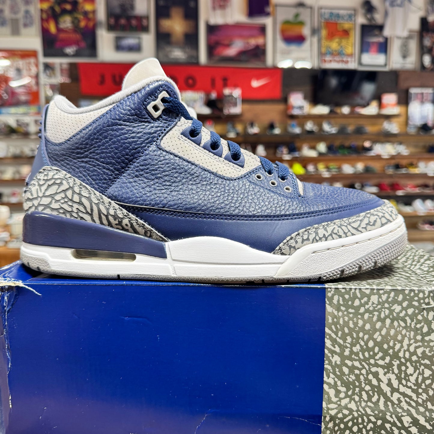 Jordan 3 'Georgetown' Size 10