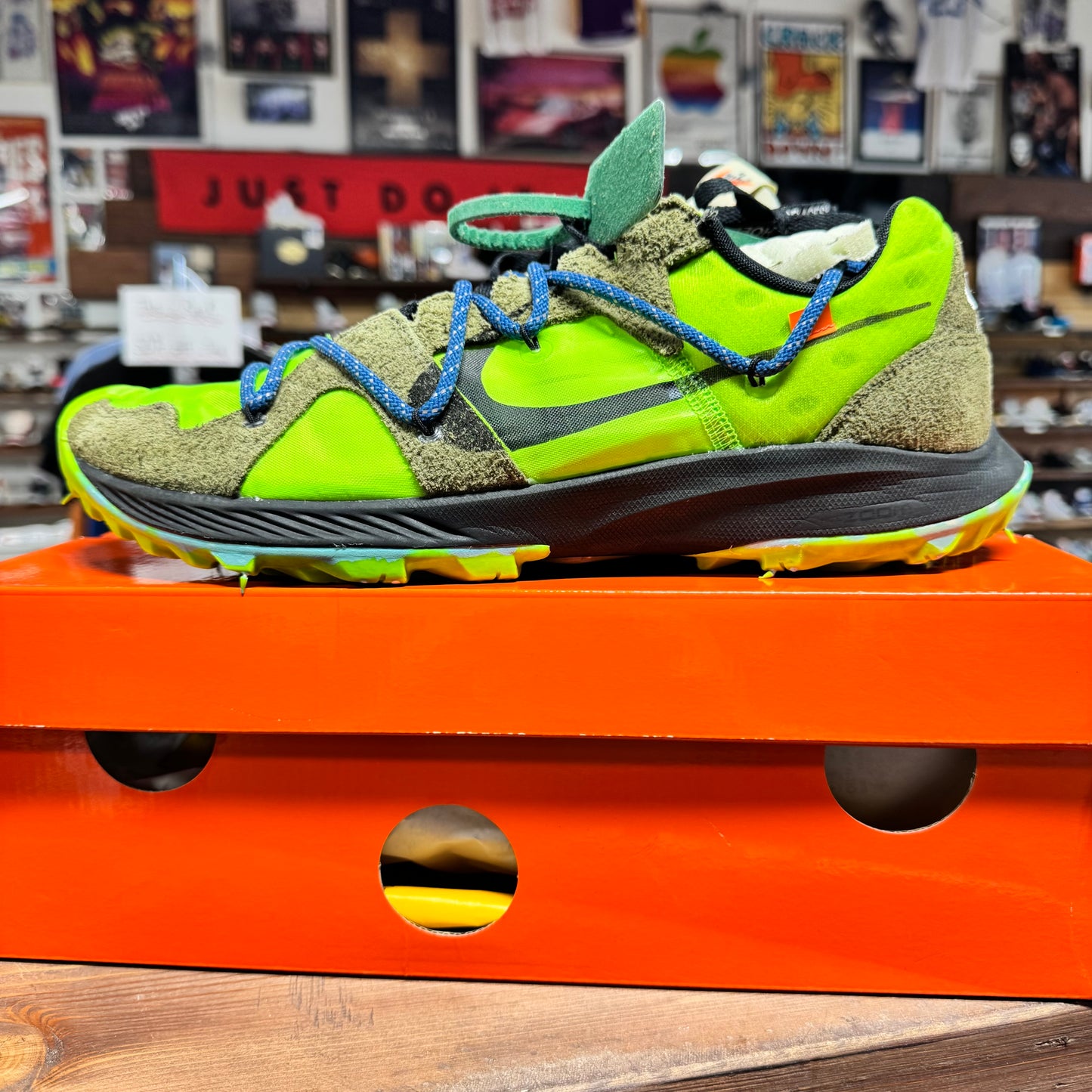 Nike Zoom Terra Kiger 5 'Off-White Electric Green' Size 12.5M