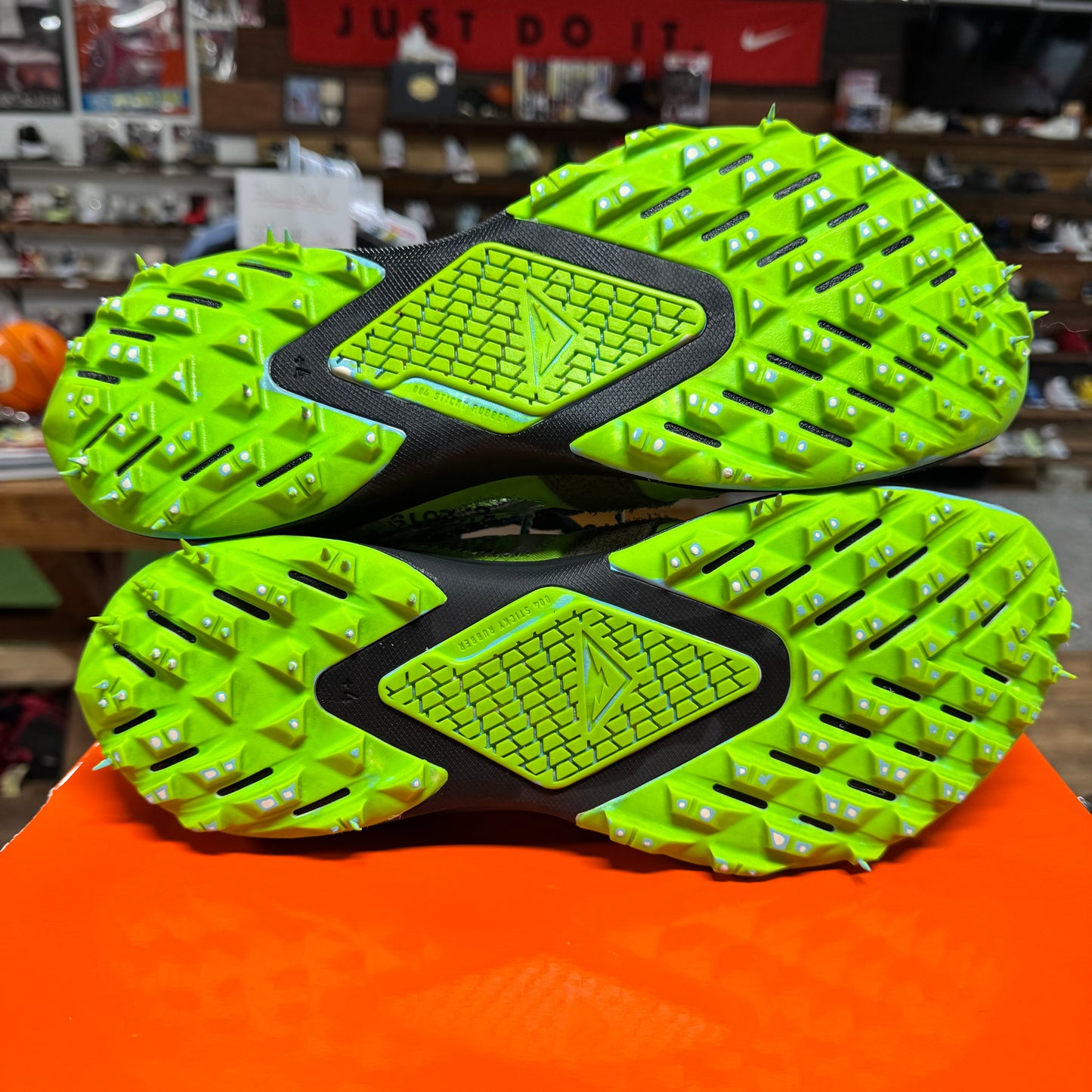 Nike Zoom Terra Kiger 5 'Off-White Electric Green' Size 12.5M