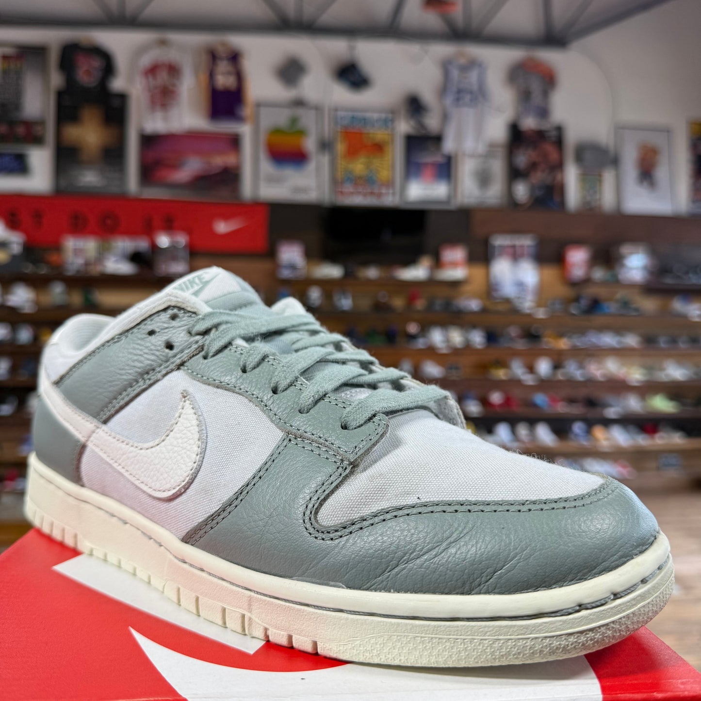 Nike Dunk Low 'Mica Green' Size 10
