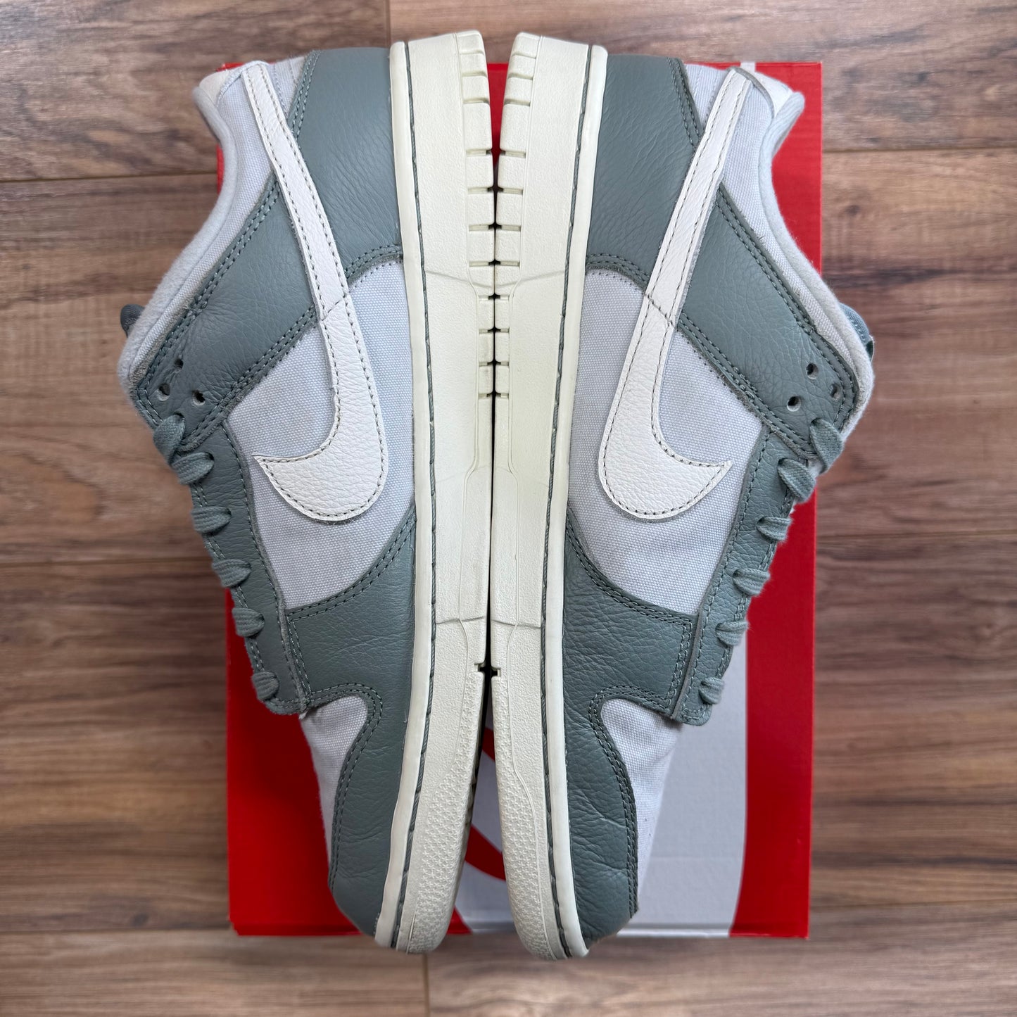 Nike Dunk Low 'Mica Green' Size 10