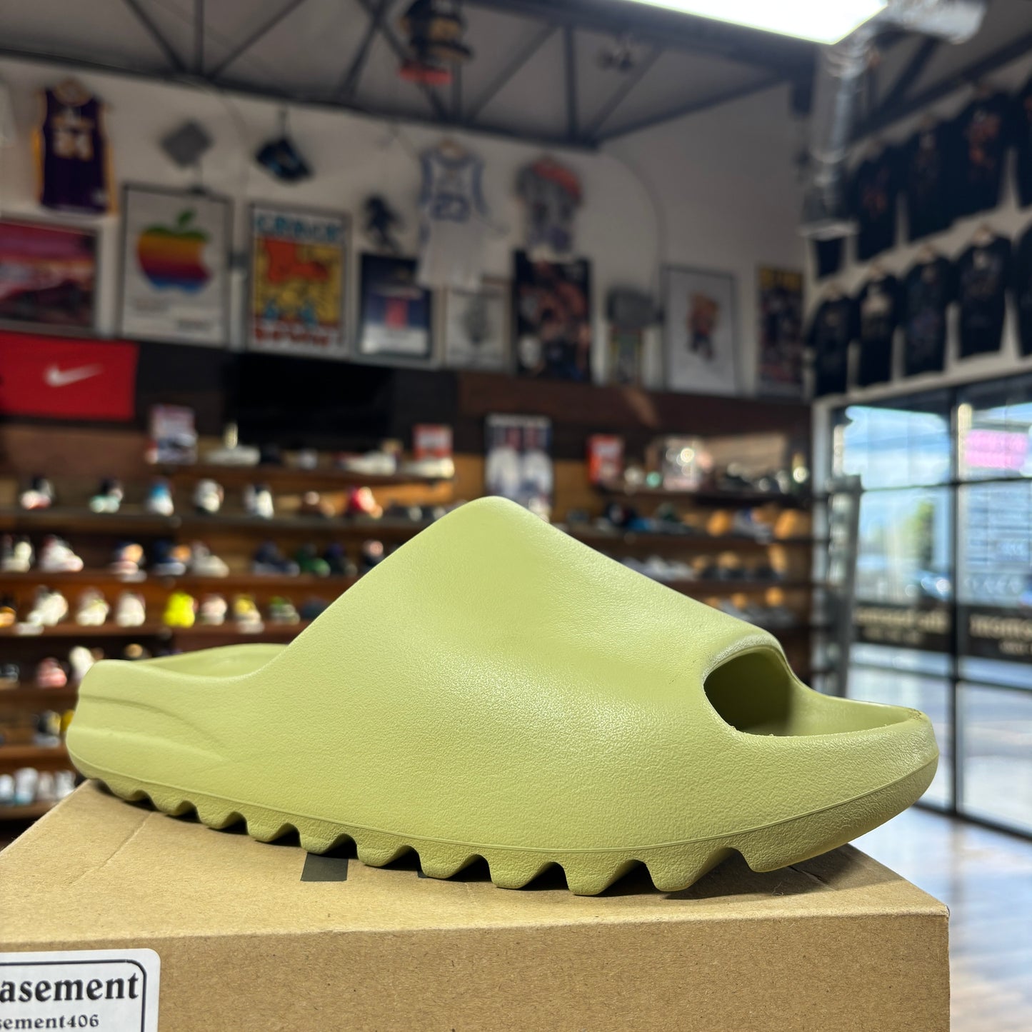Yeezy Slide 'Resin' Size 10