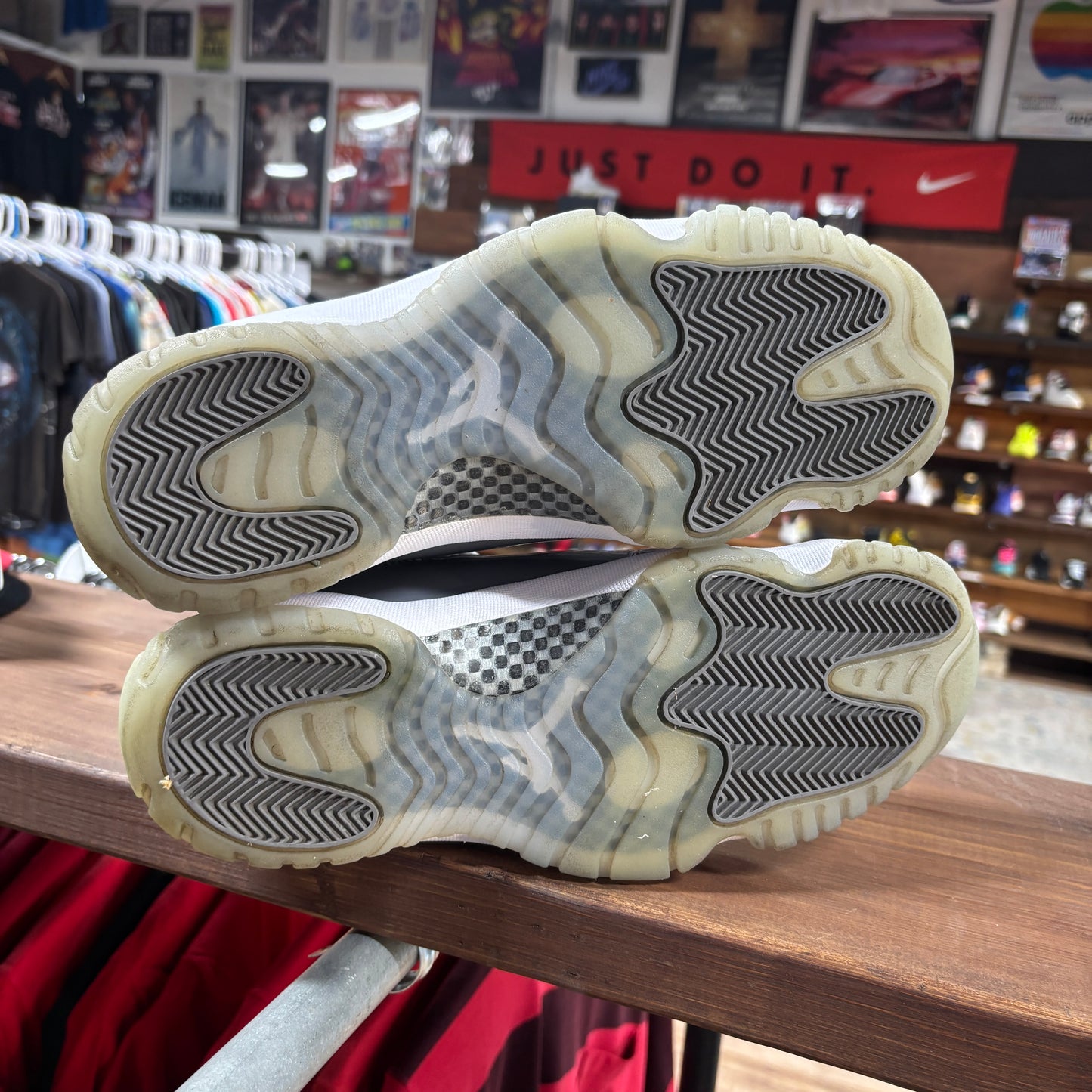 Jordan 11 'Cool Grey' Size 10.5