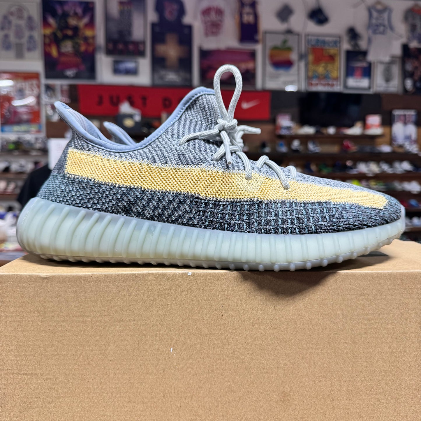 Yeezy 350 v2 'Ash Blue' Size 11.5
