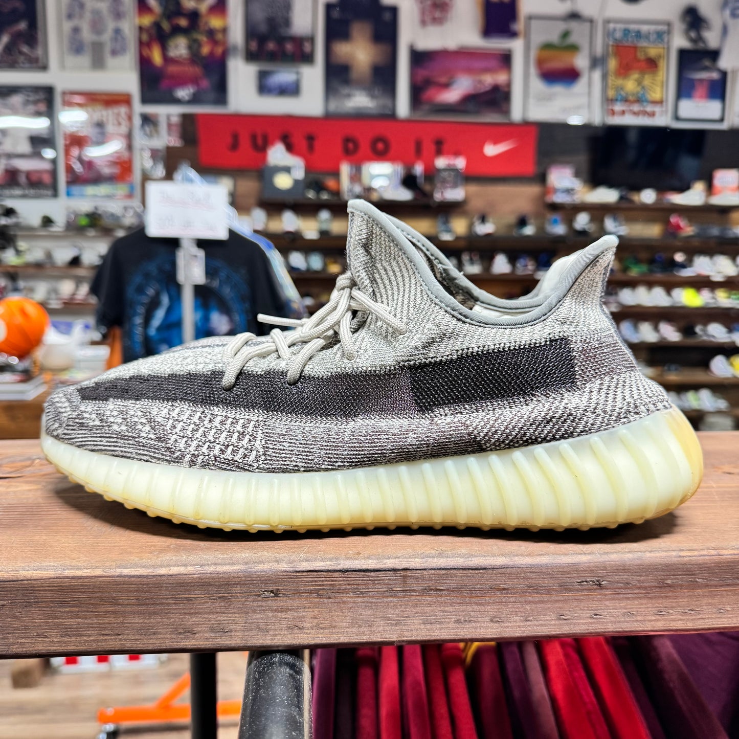Yeezy 350 v2 'Zyon' Size 12