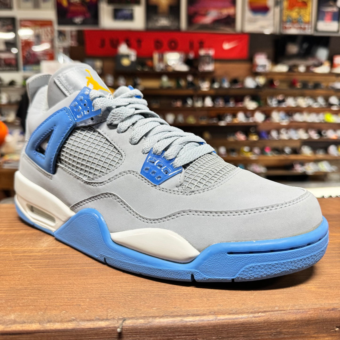 Jordan 4 'Mist Blue (2006)' Size 9 (DS)