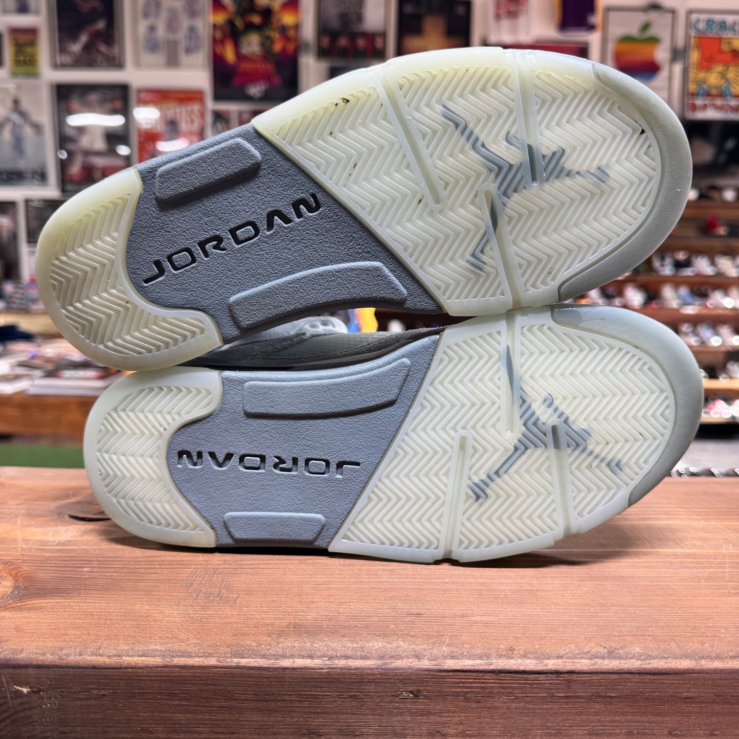 Jordan 5 'Bluebird' Size 9W/7.5M