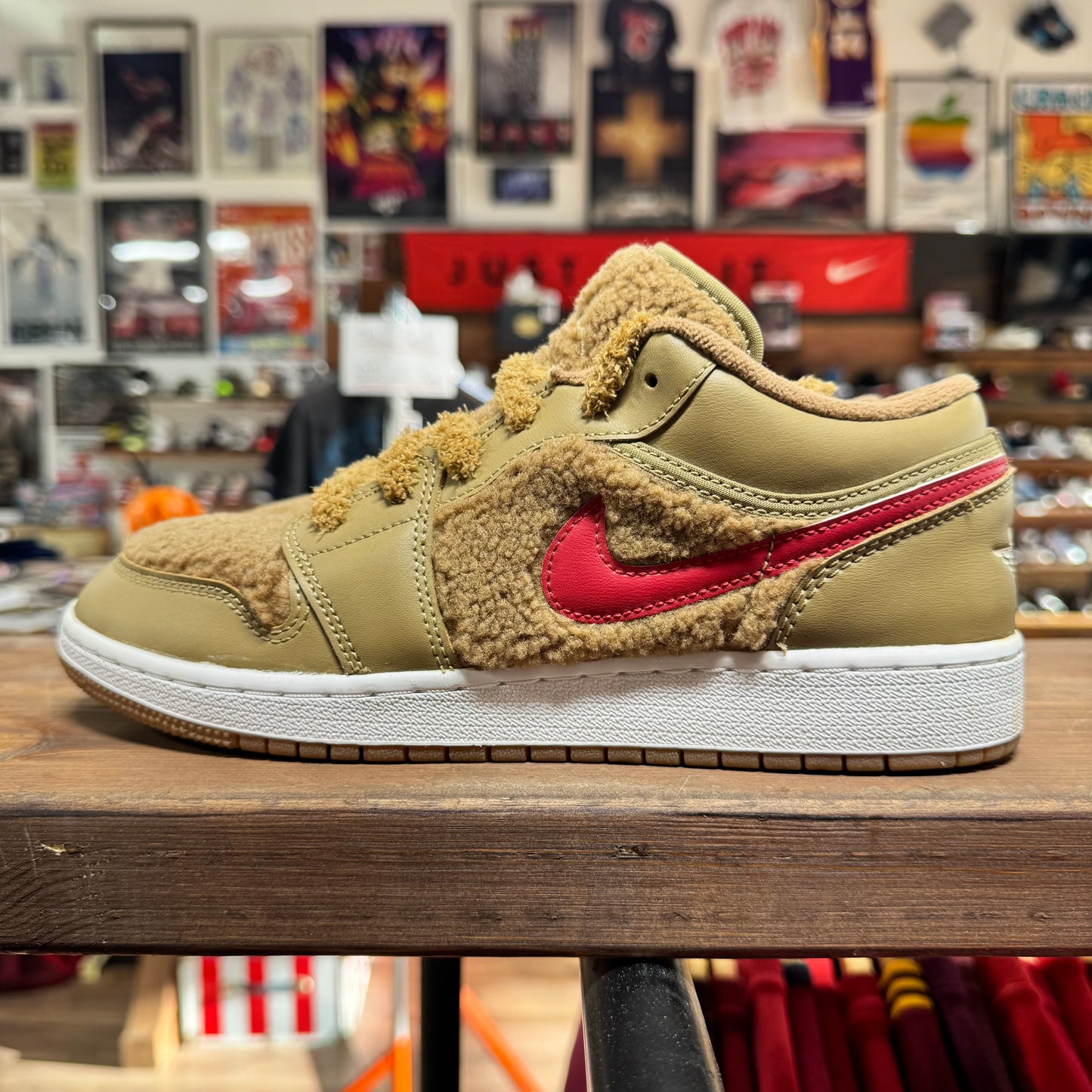 Jordan 1 Low 'Teddy Bear' Size 7Y