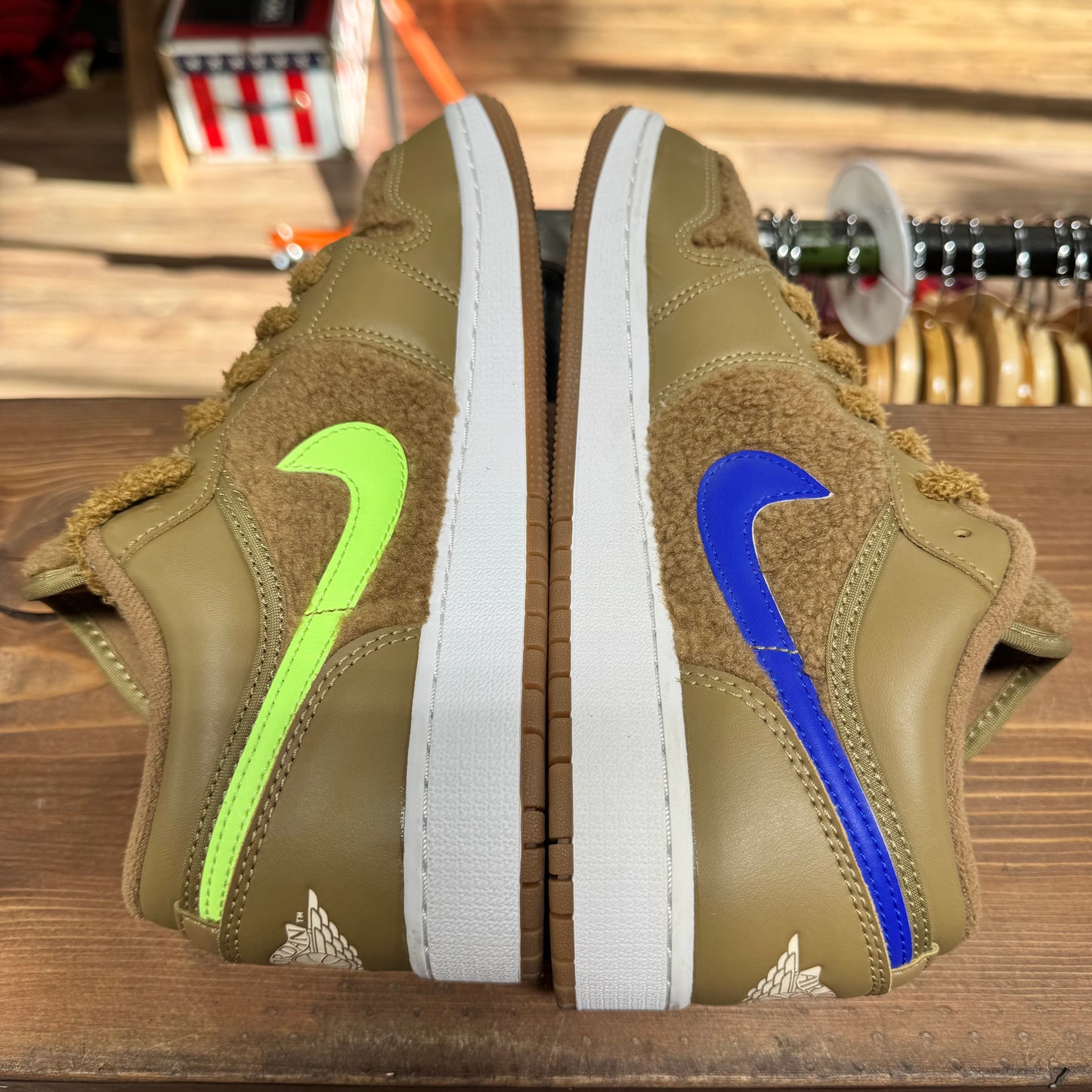 Jordan 1 Low 'Teddy Bear' Size 7Y