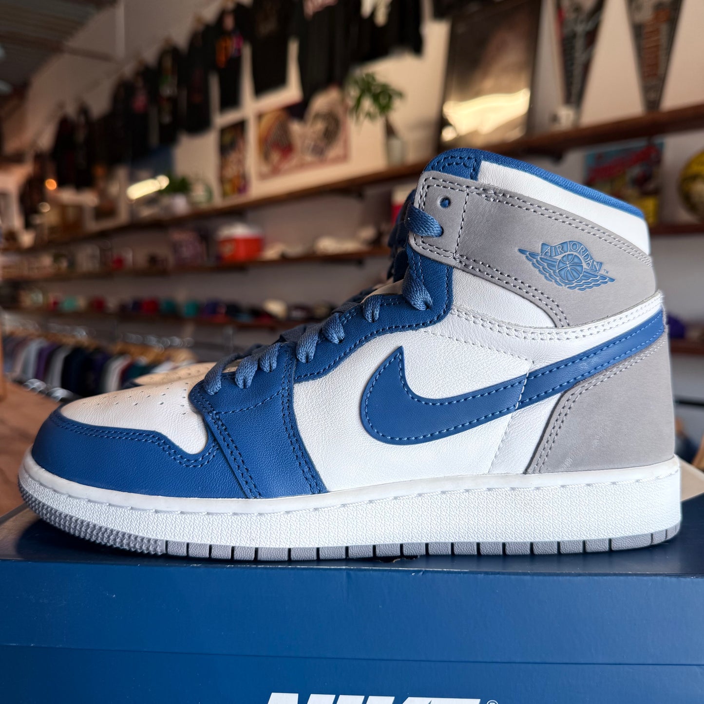 Jordan 1 'True Blue' Size 7Y