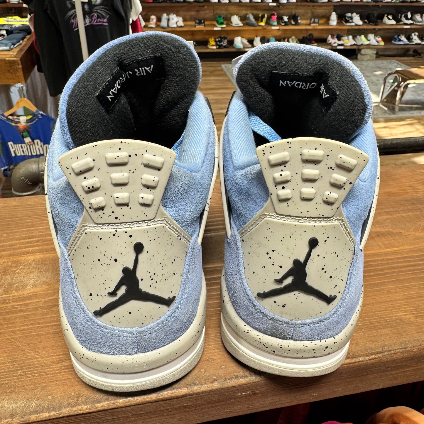 Jordan 4 'University Blue' Size 9