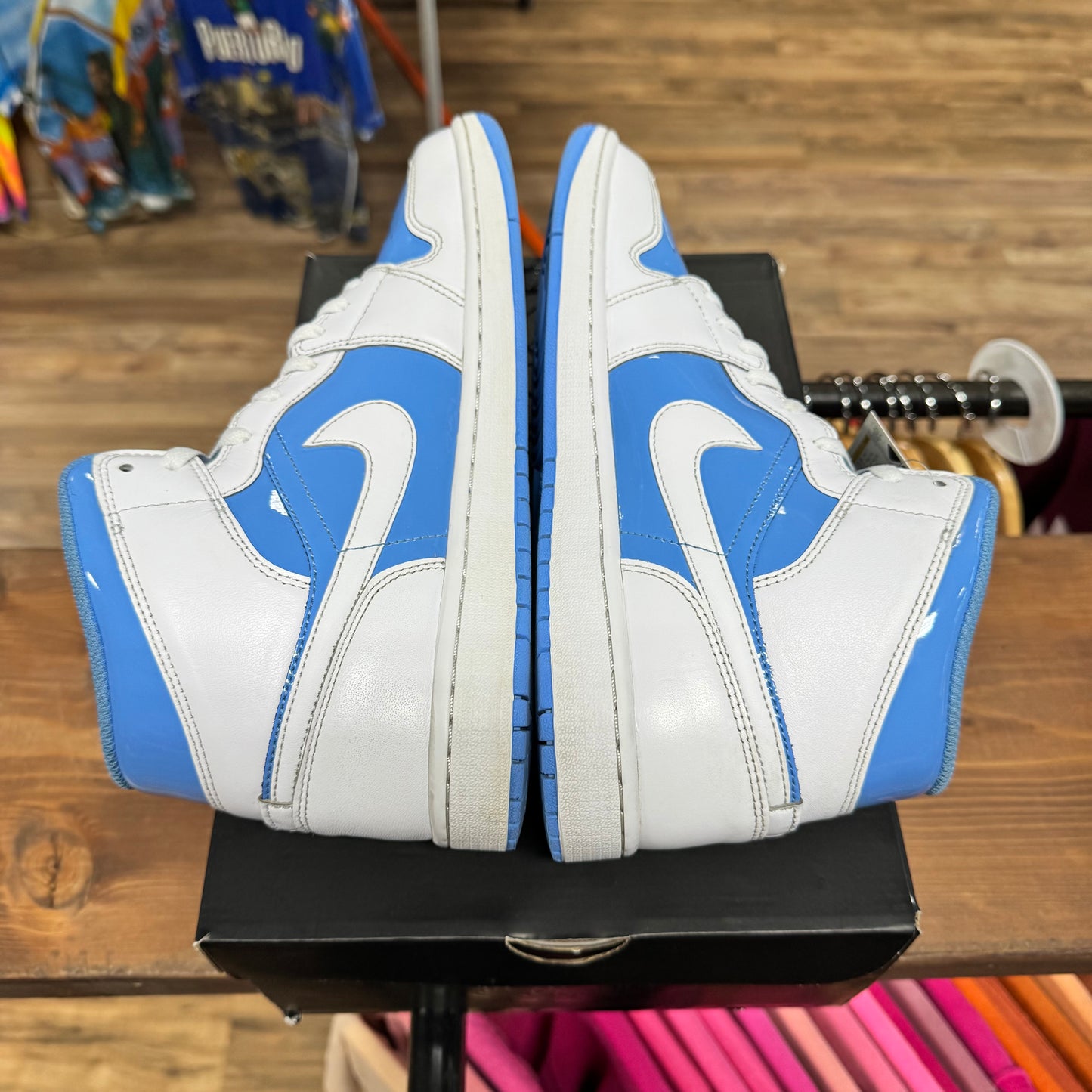 Jordan 1 Mid 'Legend Blue' Size 10.5