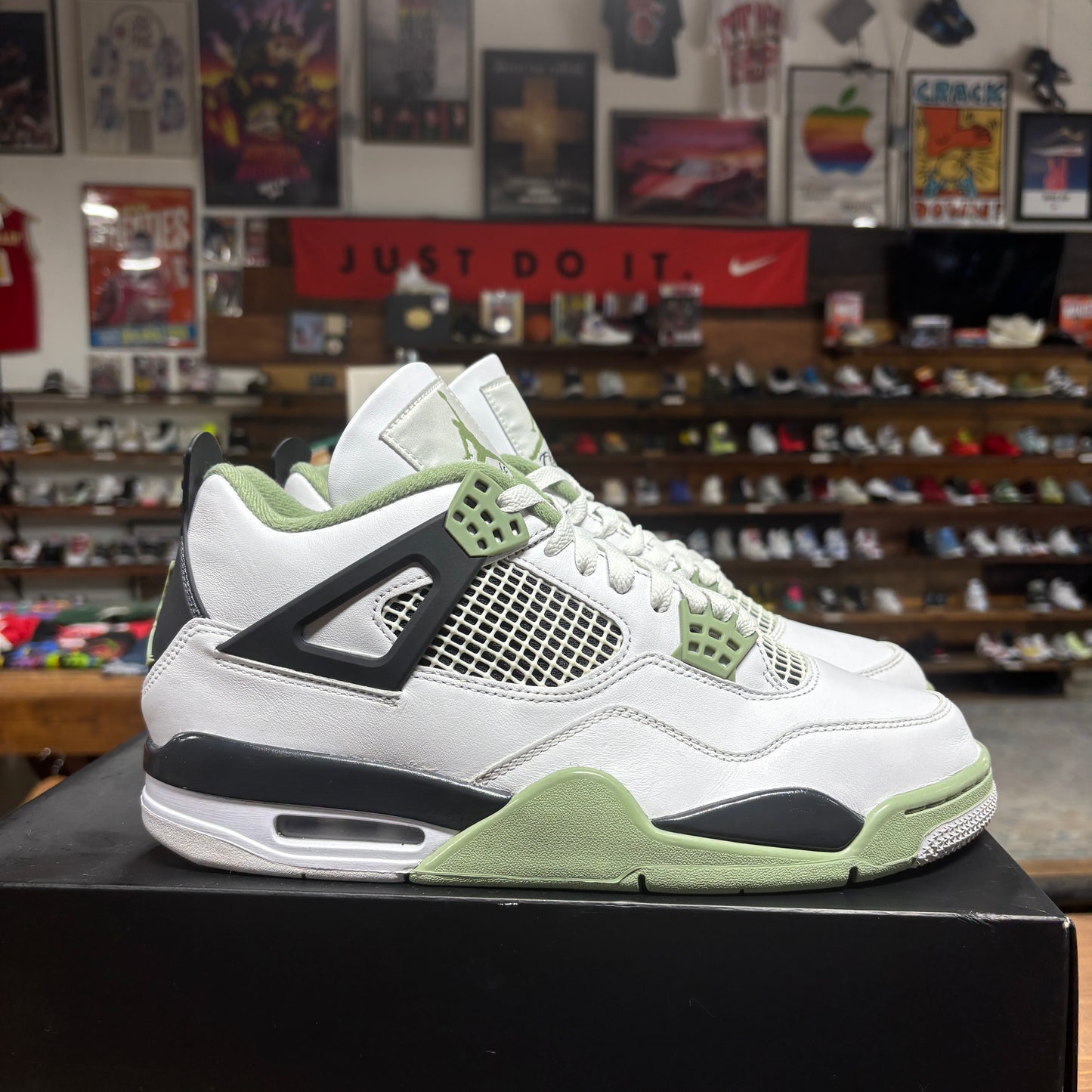 Jordan 4 'Seafoam' Size 10.5M/12W