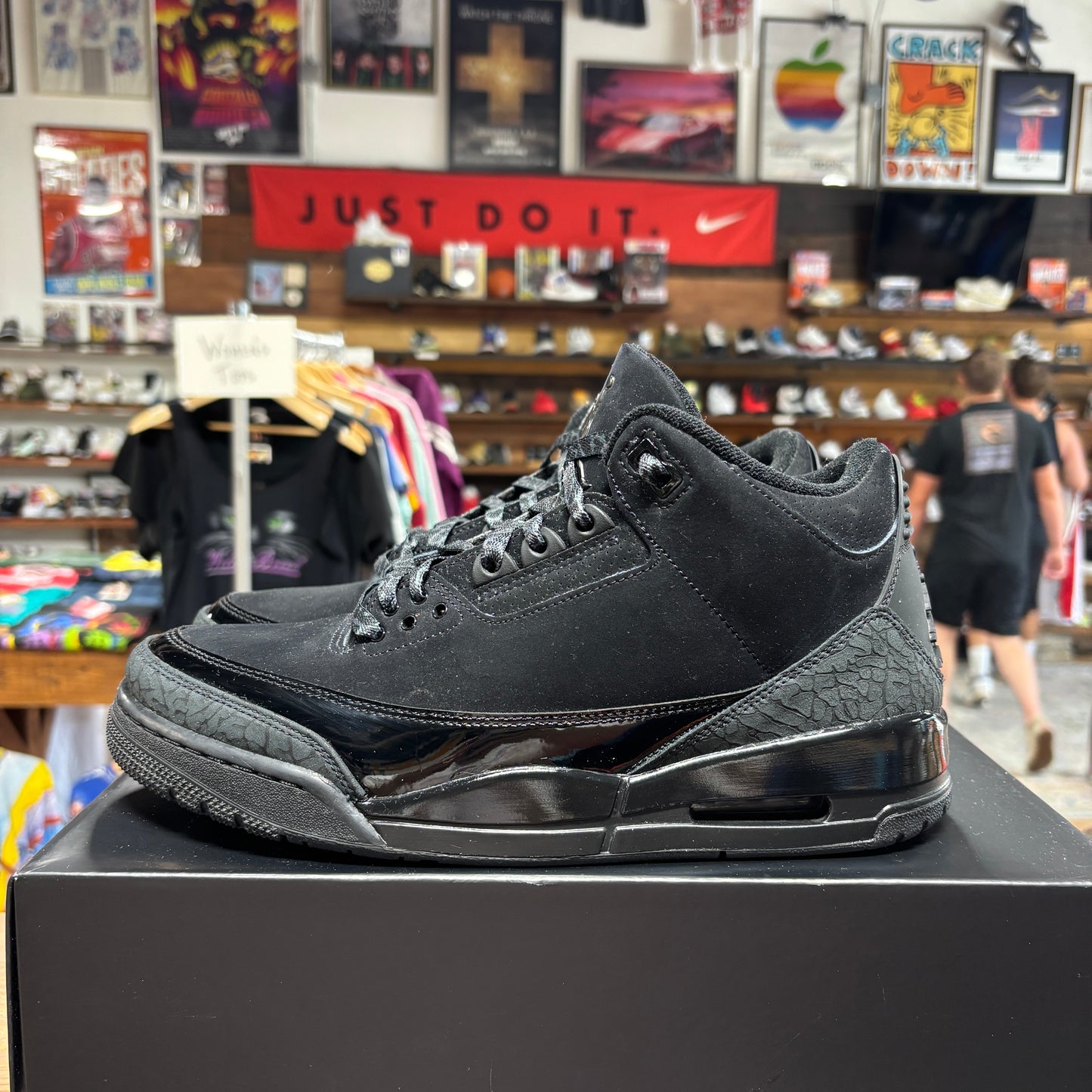 Jordan 3 'Black Cat' Size 10