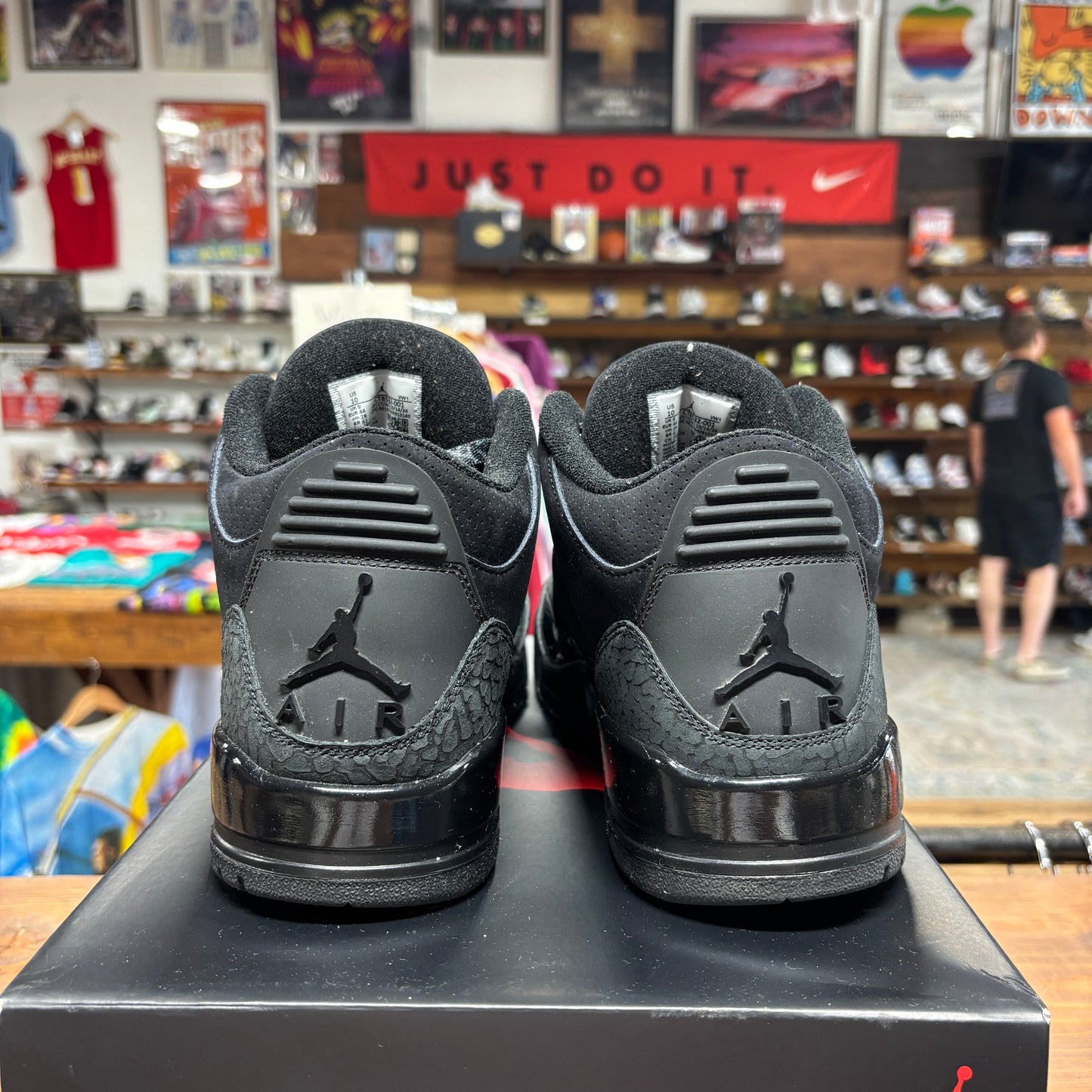 Jordan 3 'Black Cat' Size 10