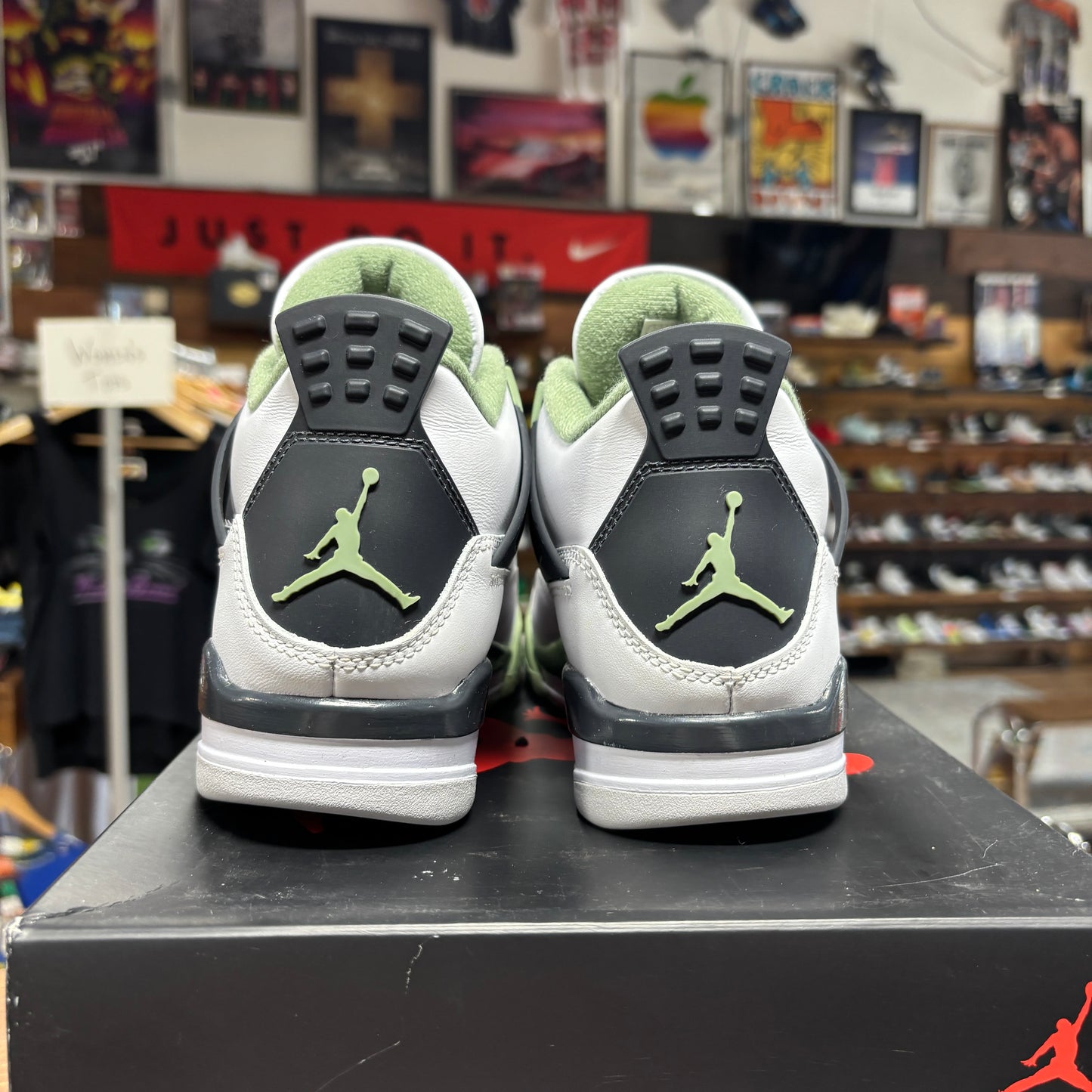 Jordan 4 'Seafoam' Size 6.5W/5Y