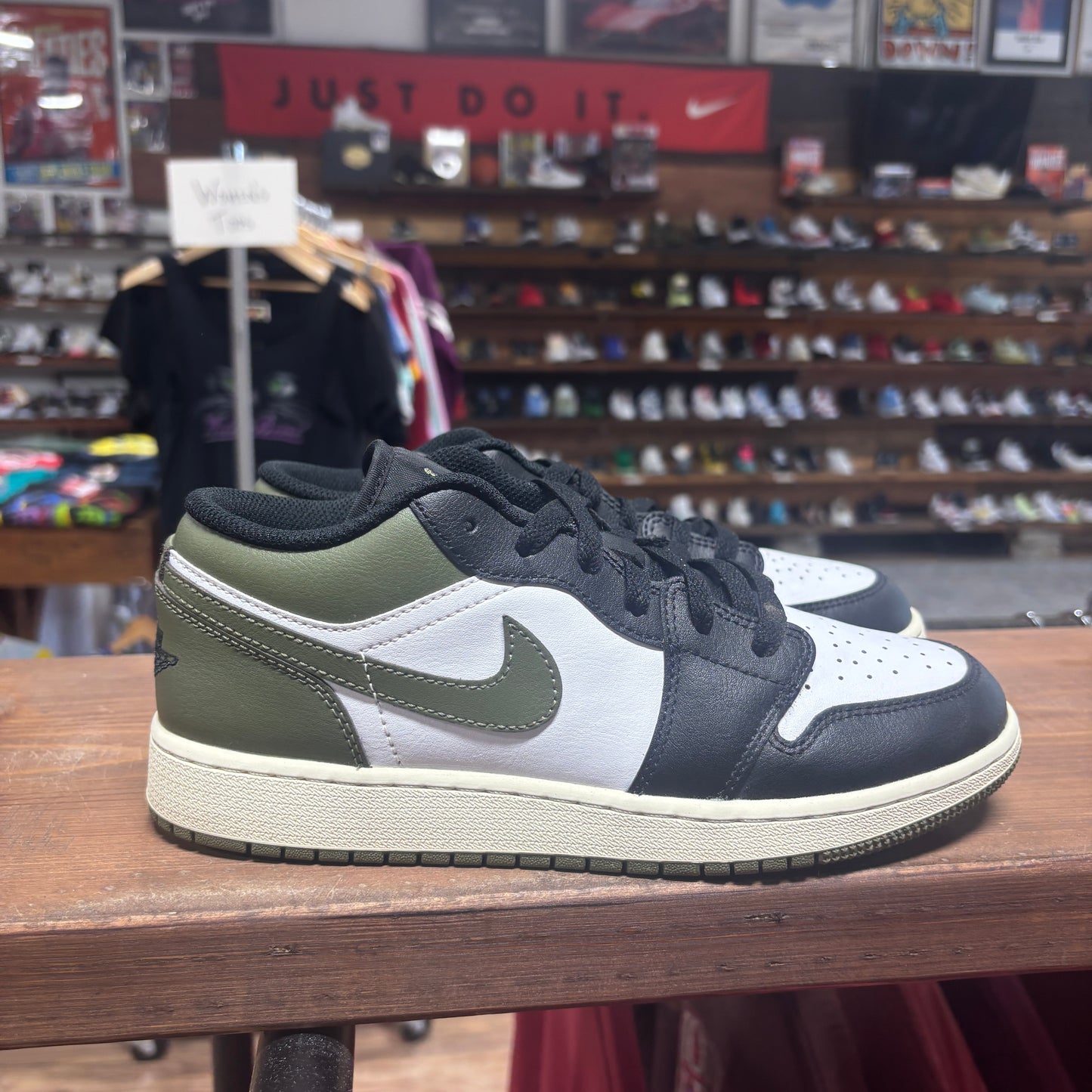 Jordan 1 Low 'Black Toe Medium Olive' Size 6.5Y