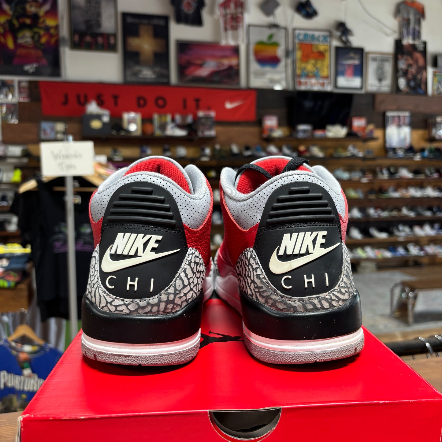 Jordan 3 'Unite Chicago Exclusive' Size 10