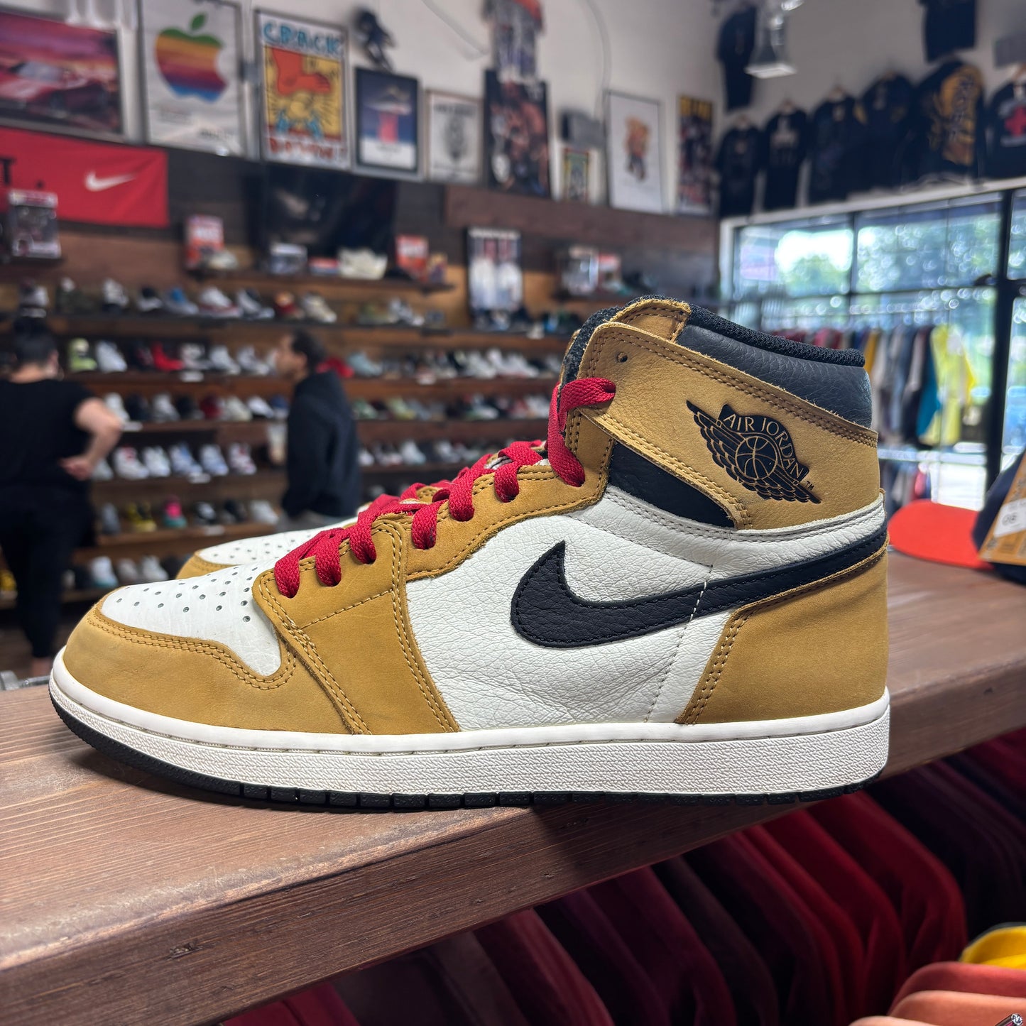 Jordan 1 'Rookie of the Year' Size 10.5