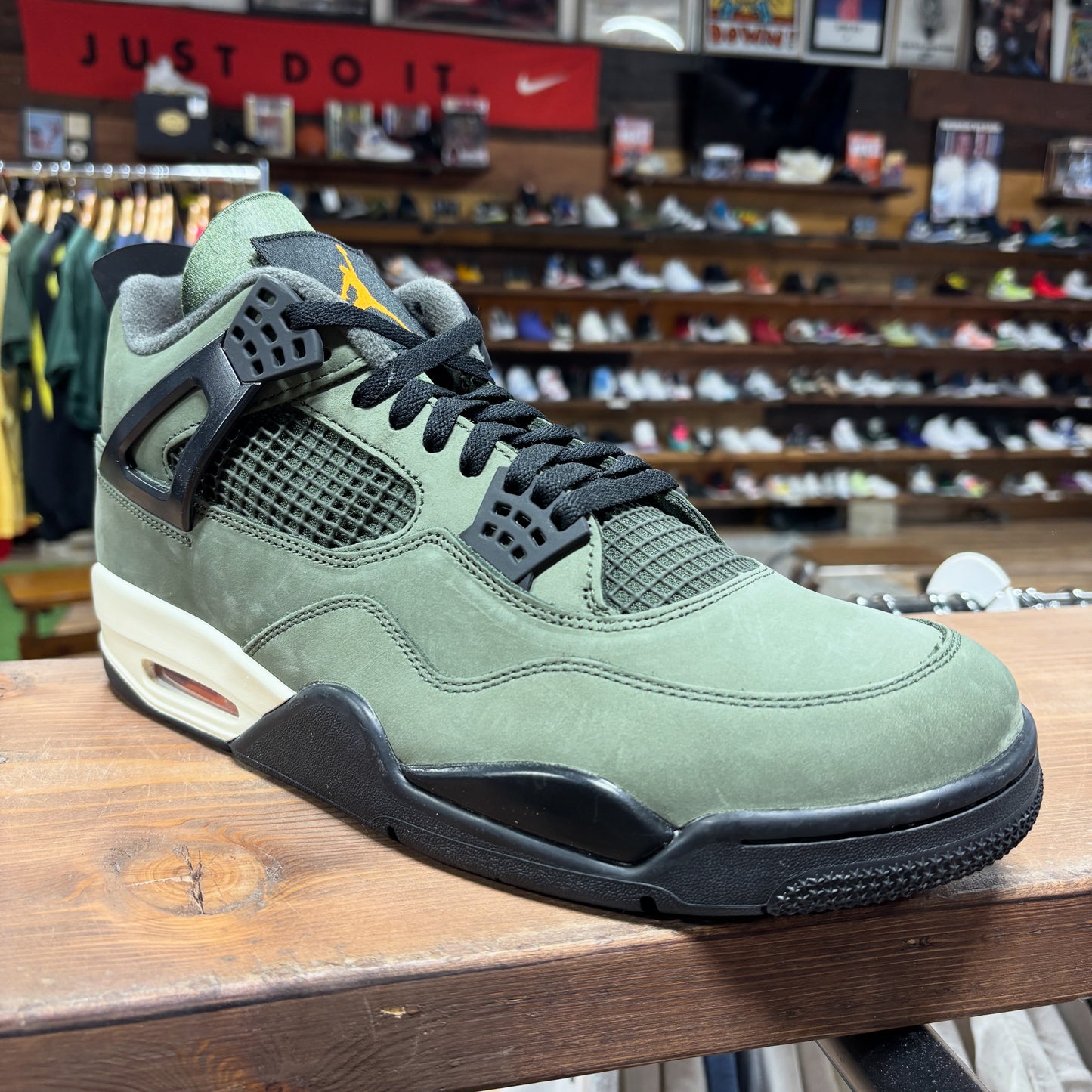 Jordan 4 'UNDFTD' Size 13 (DS)