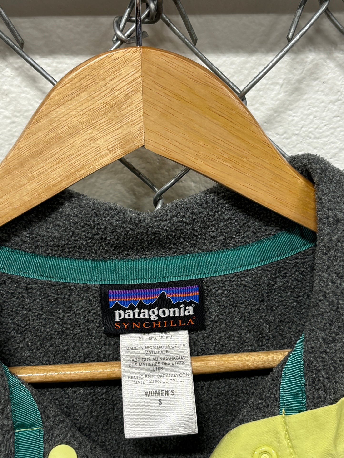 Patagonia Women's Grey Synchilla Snap T Size Small