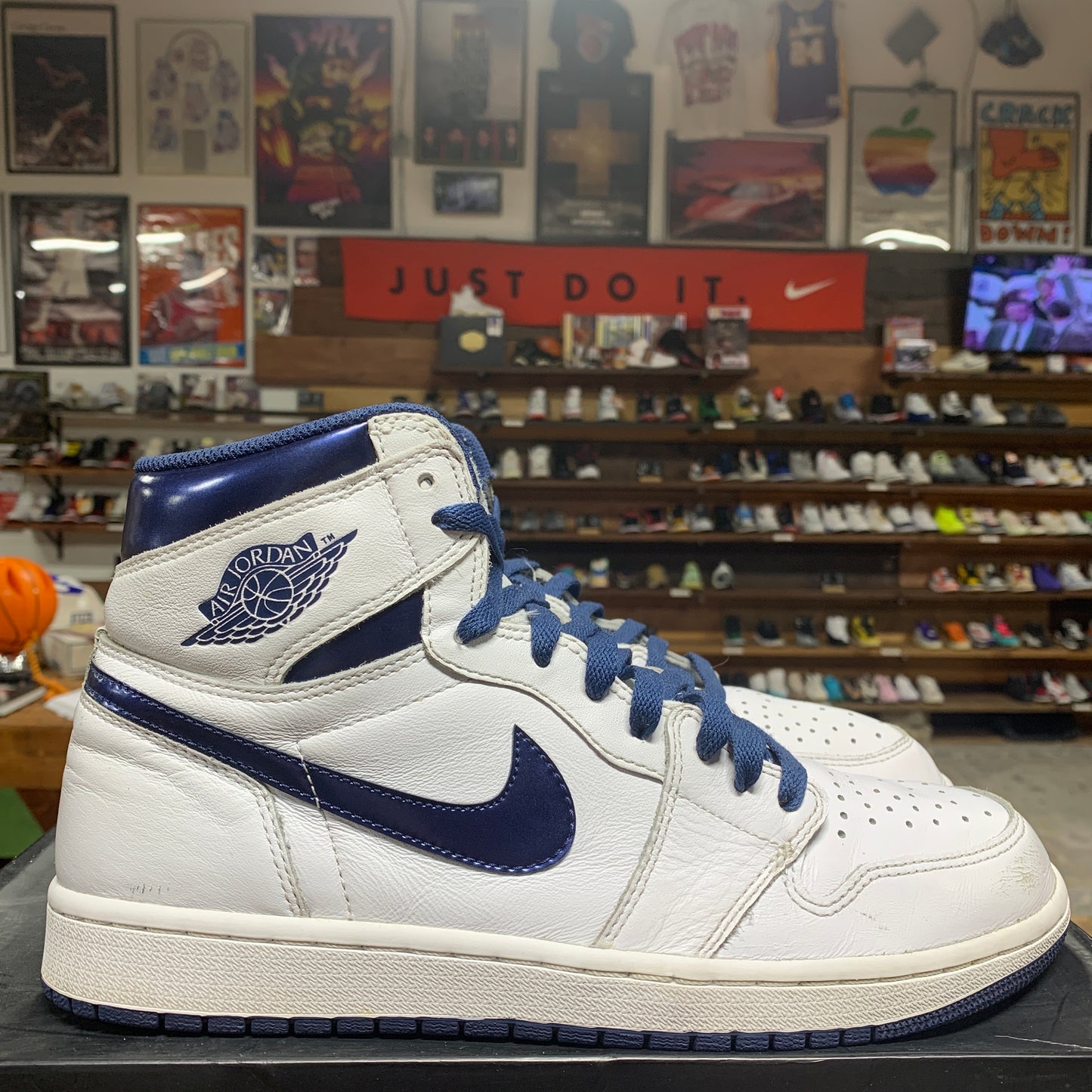Jordan 1 'Metallic Navy' Size 10