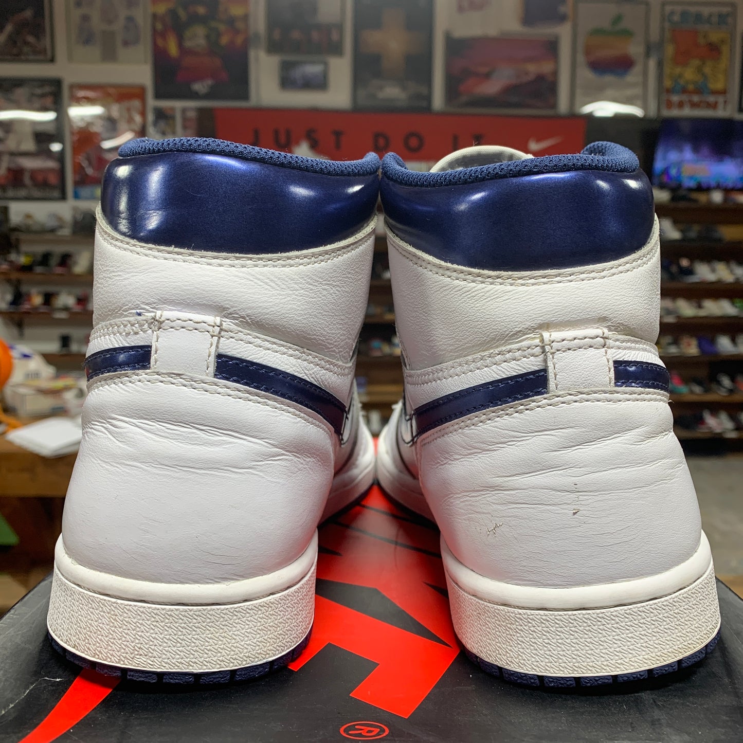Jordan 1 'Metallic Navy' Size 10