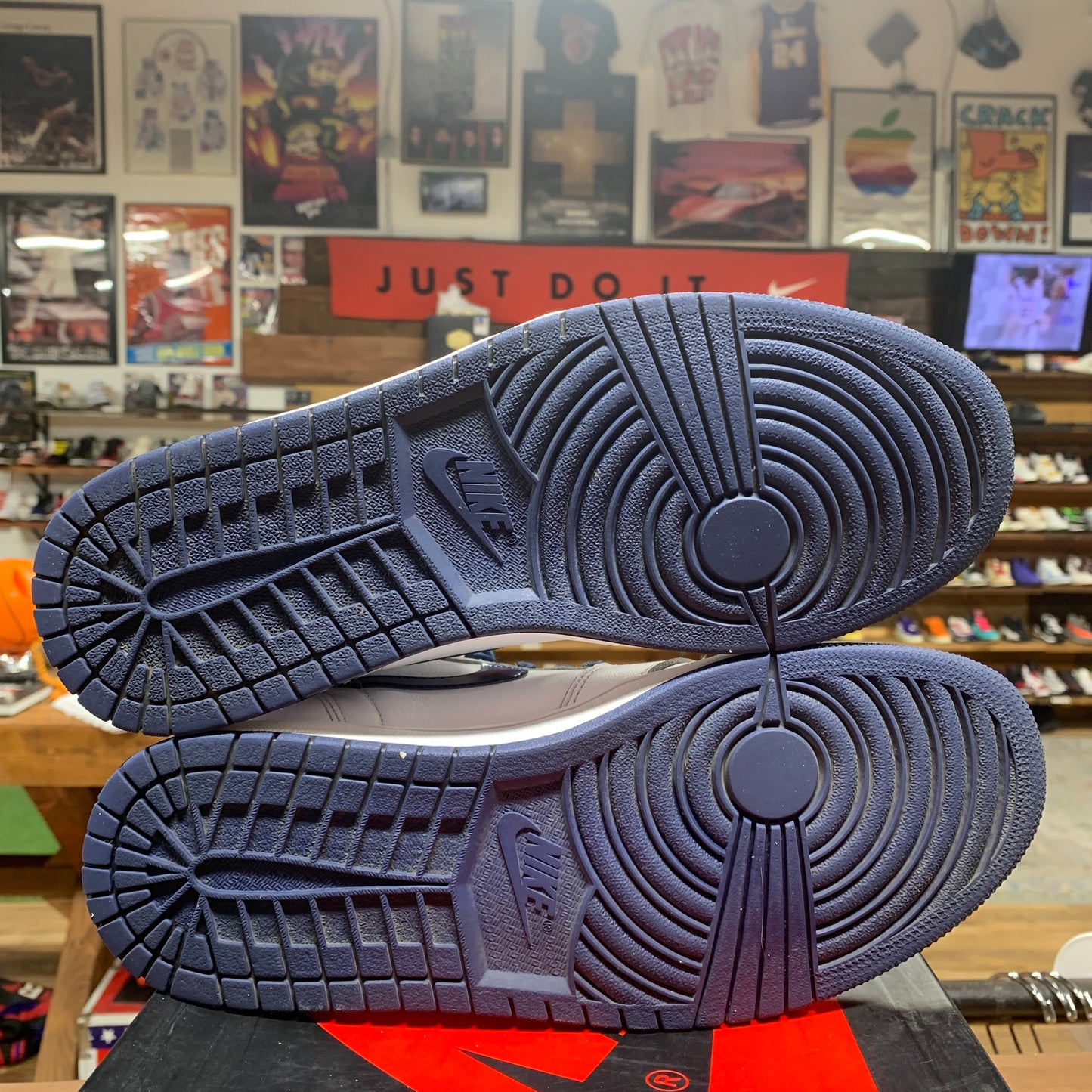 Jordan 1 'Metallic Navy' Size 10