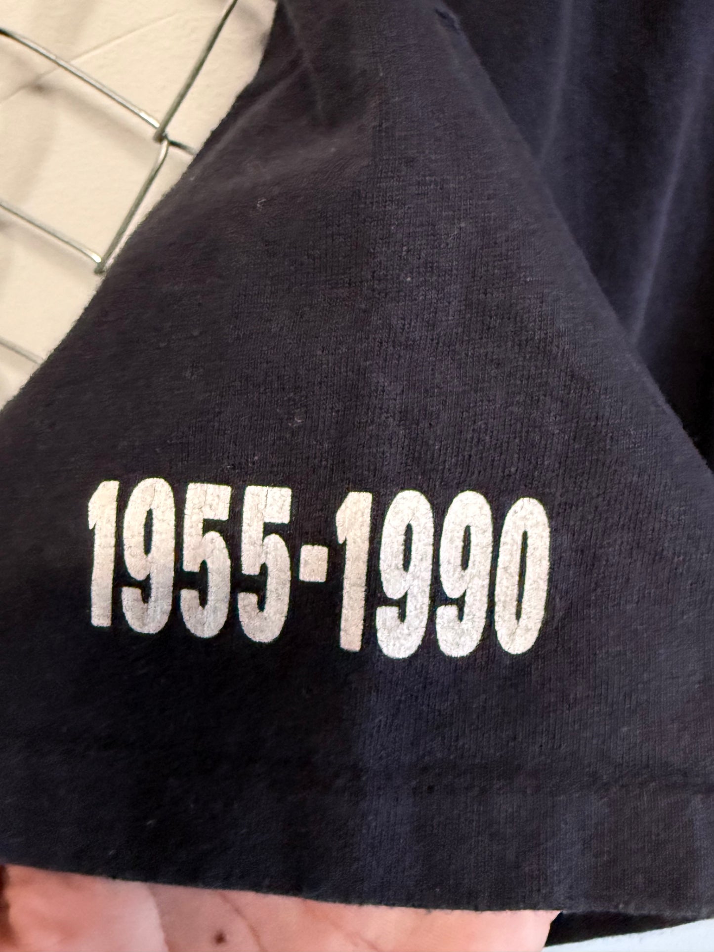 Vintage 1999 Disney 35 Years of Magic Disneyland Graphic Tee Size Large