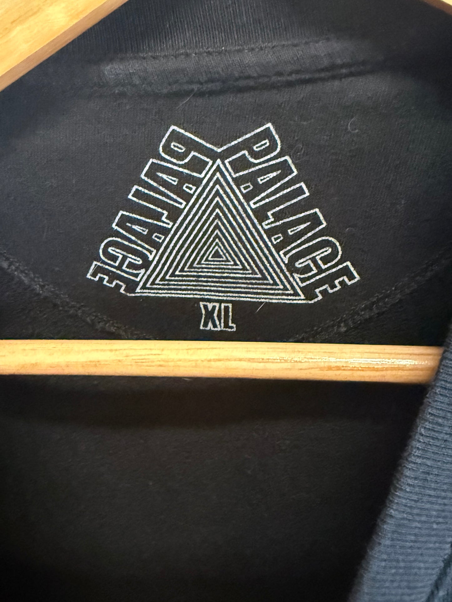 Palace If You Ain't There Globe Black Sweater Size XL