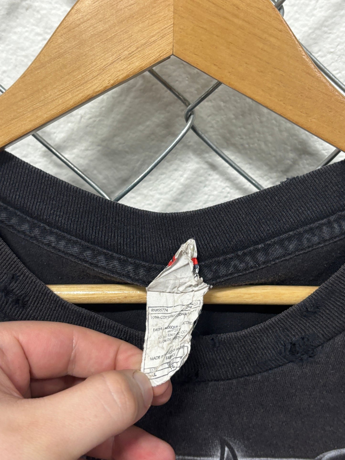 Vintage Taz Looney Tunes MMA Taz Don't Tap Cartoon Tee Size XL