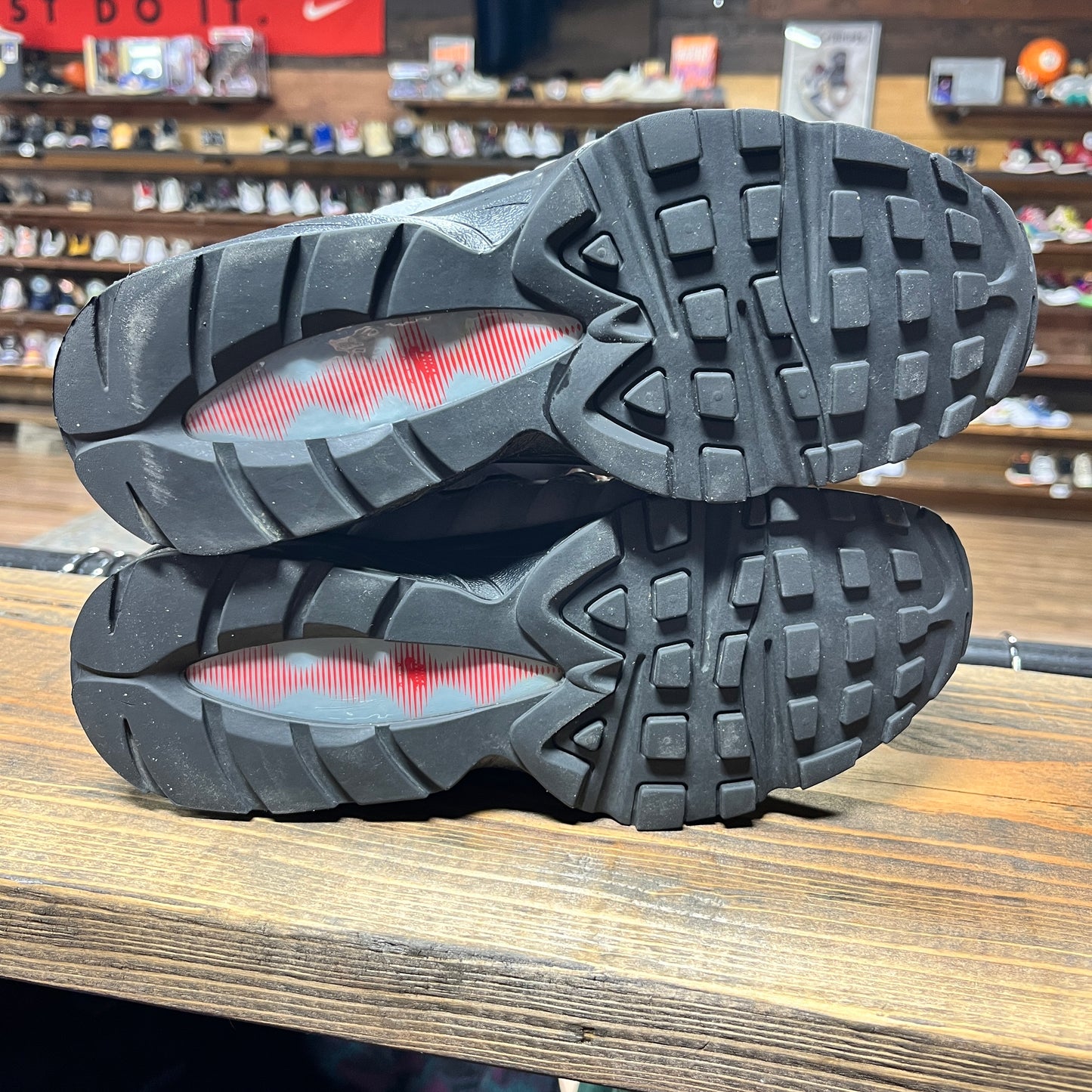 Nike Air Max 95 'Particle Grey Red' Size 6.5Y