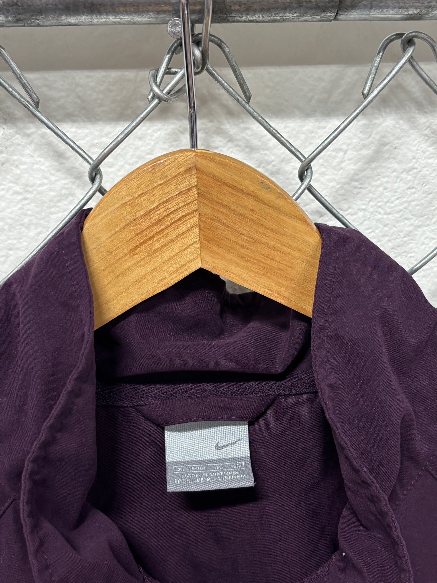 Vintage Y2K Nike Women's Purple Zip Up Windbreaker Jacket Size XL