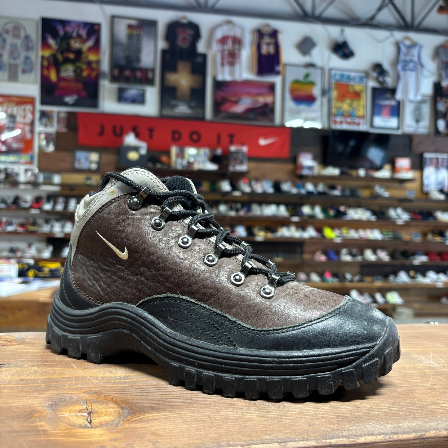 Vintage Nike ACG Boots Brown Size 7W
