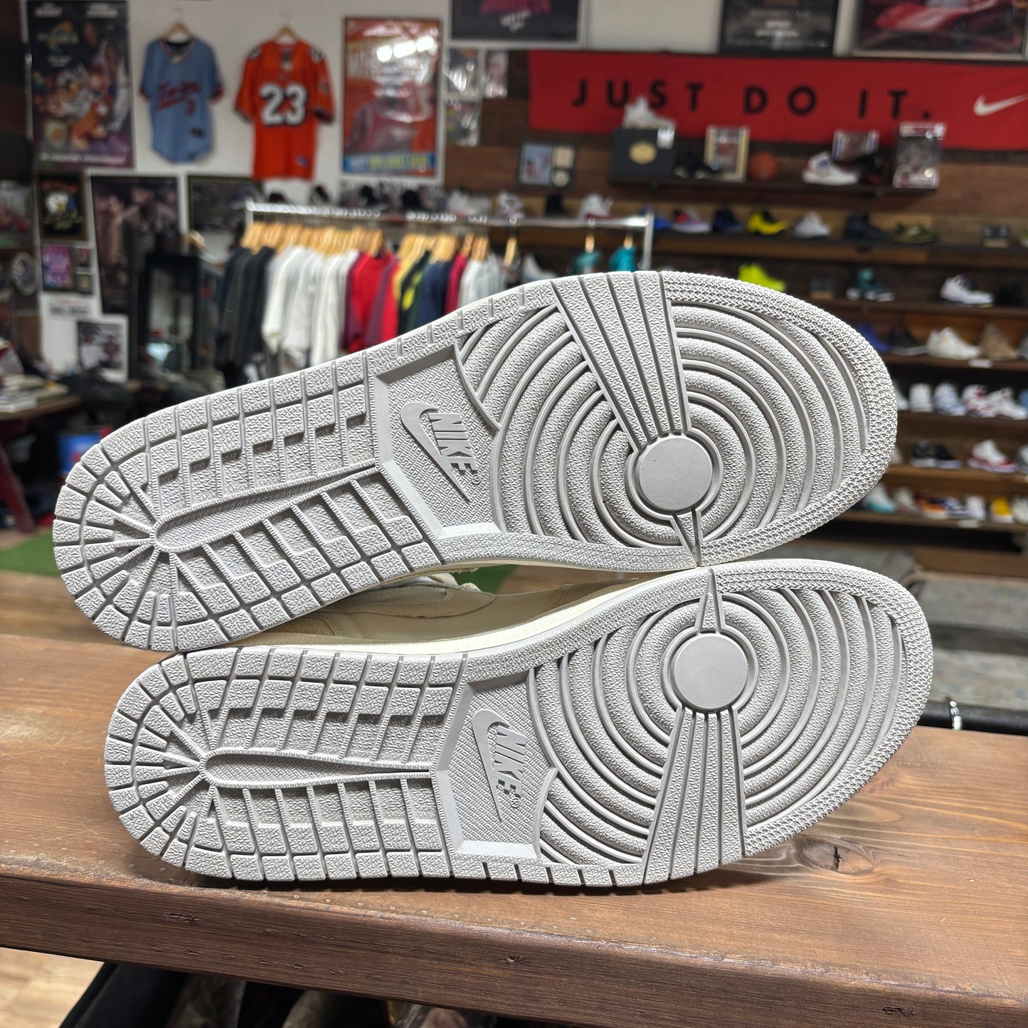 Jordan 1 Mid 'Craft Inside Out' Size 13