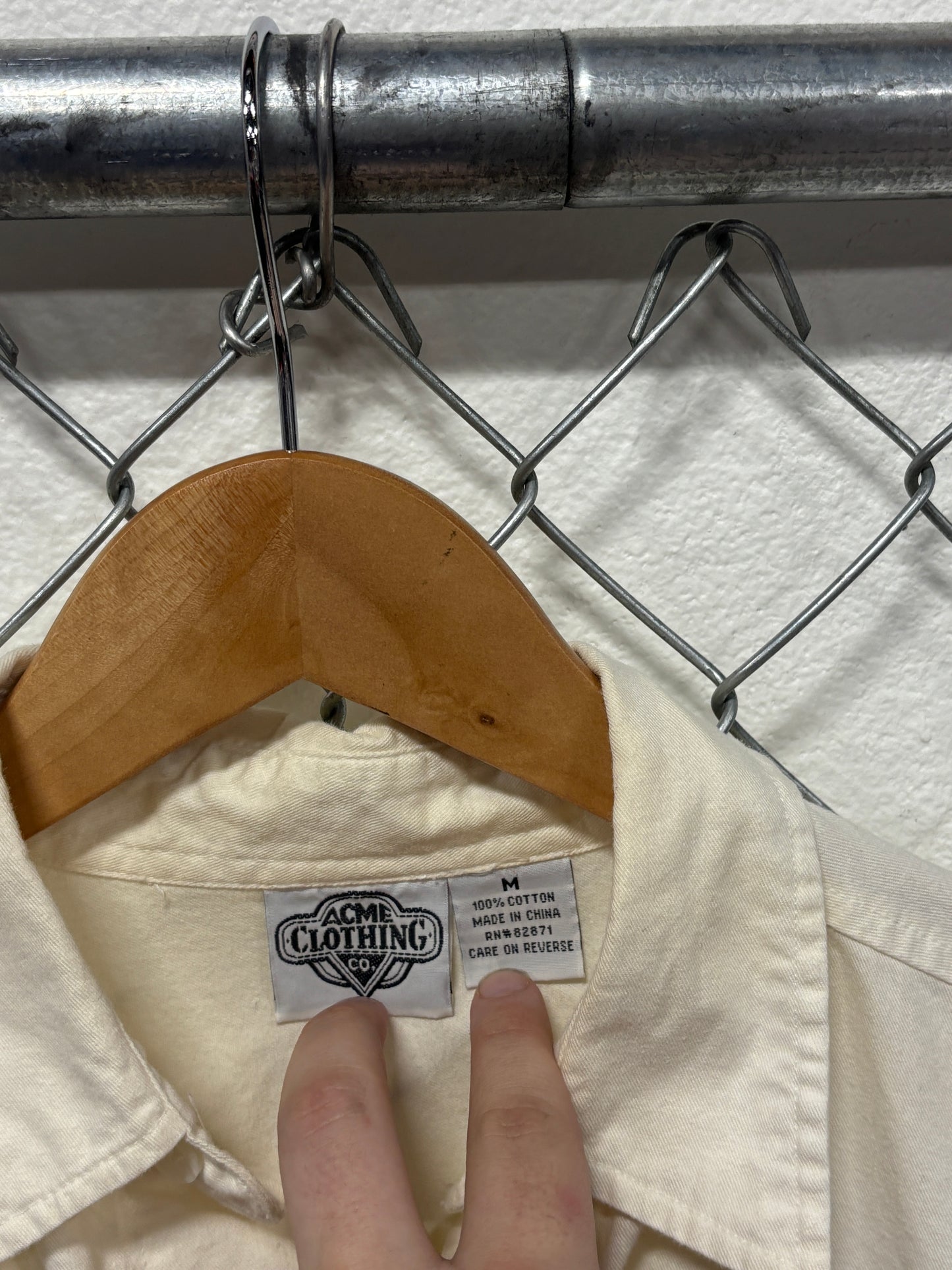 Vintage 90's Looney Tunes Cartoon Button Up Long Sleeve Shirt Size Medium