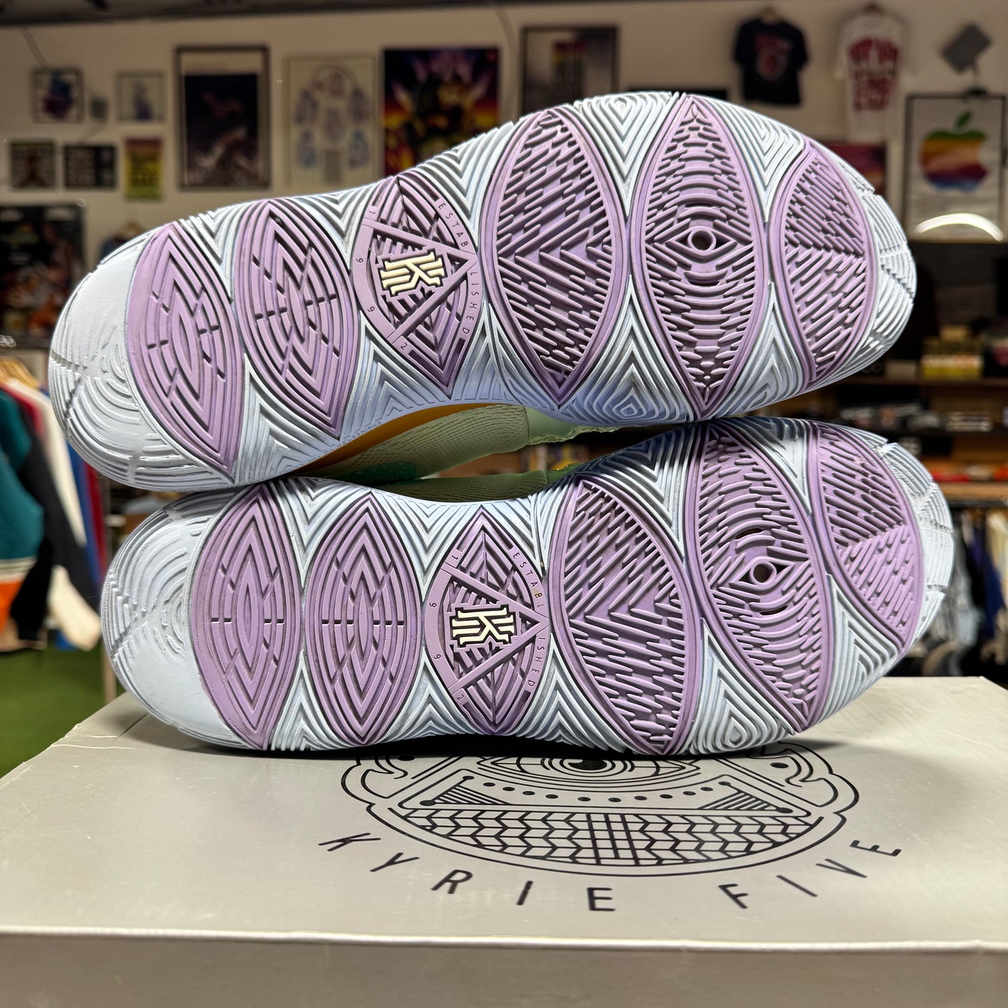 Nike Kyrie 5 'Squidward' Size 12