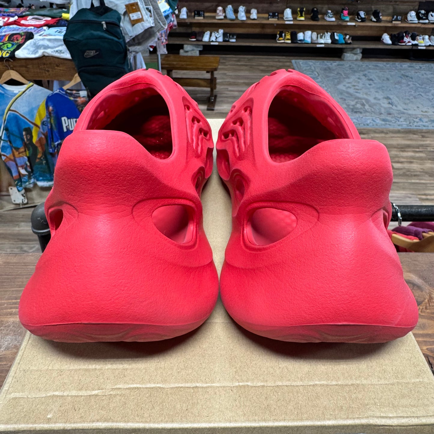 Yeezy Foam RNNR 'Vermillion' Size 11