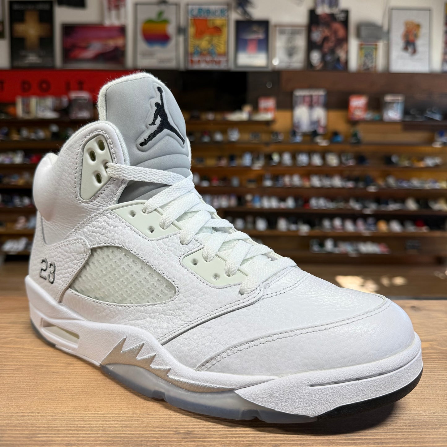 Jordan 5 'White Metallic (2015)' Size 8.5 (DS)