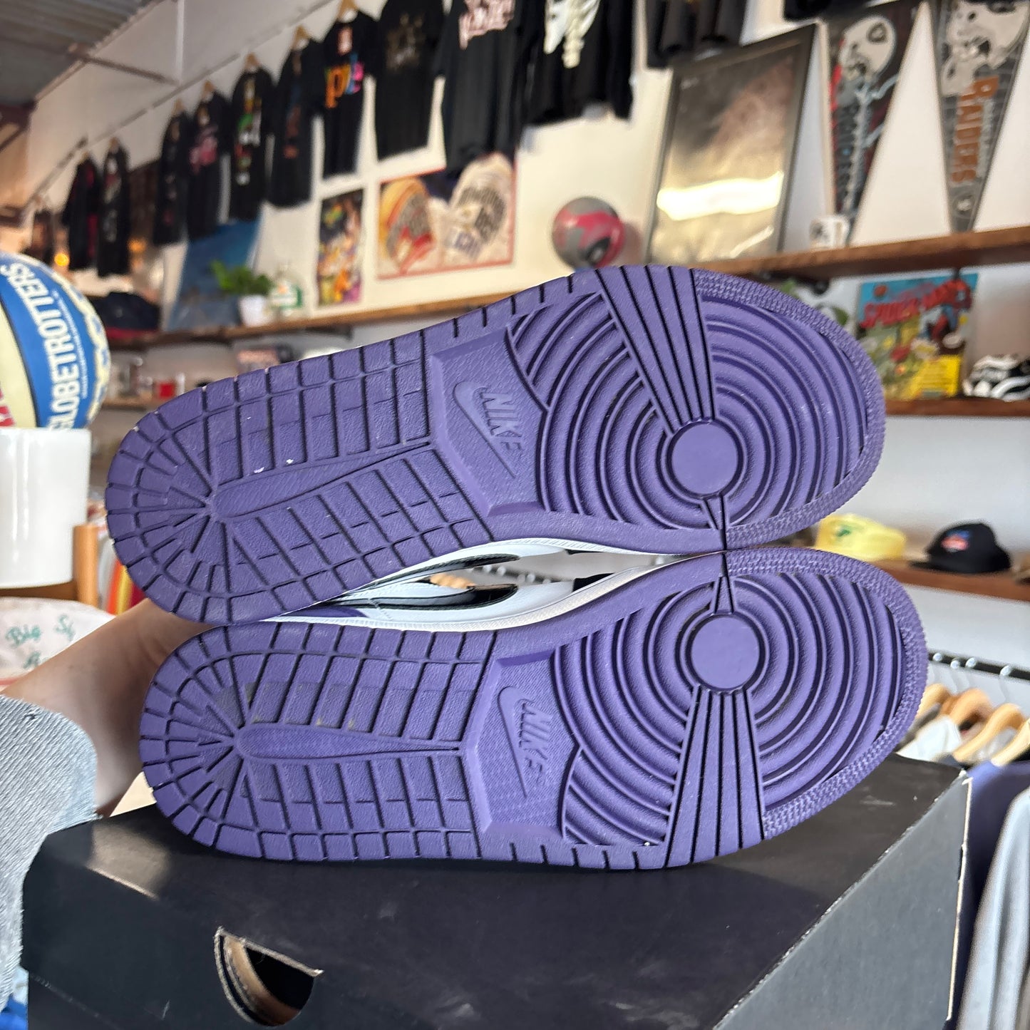 Jordan 1 Low 'Court Purple' Size 11