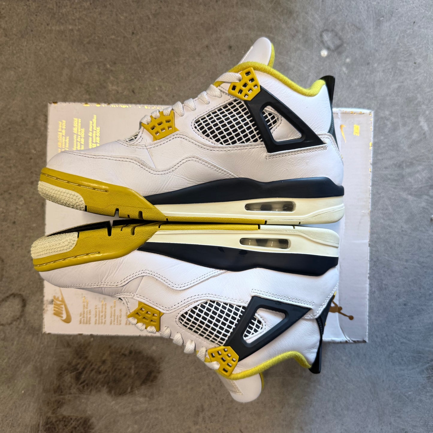 Jordan 4 'Vivid Sulfur' Size 8.5W/7M