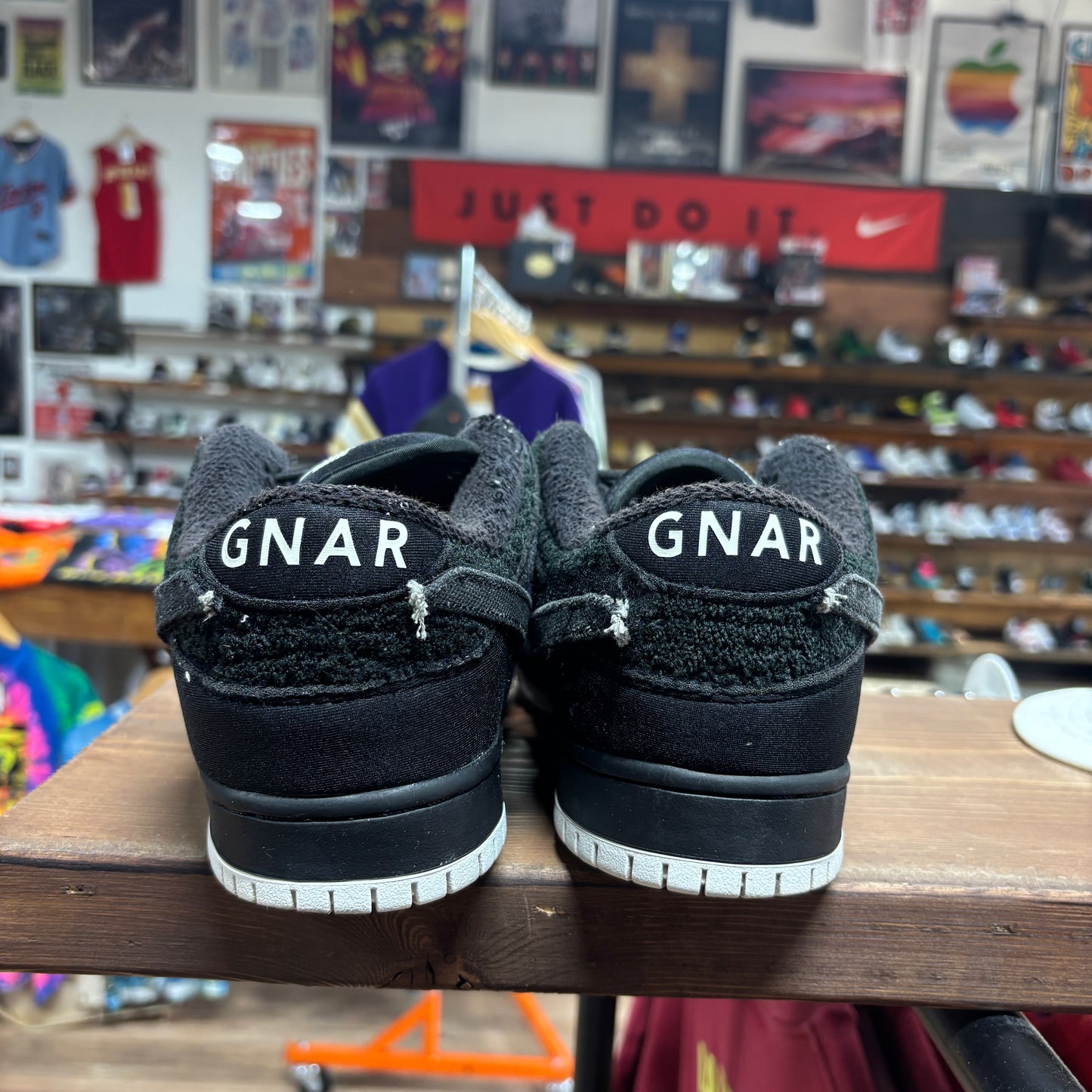 Nike SB Dunk Low 'Gnarhunter' Size 10.5