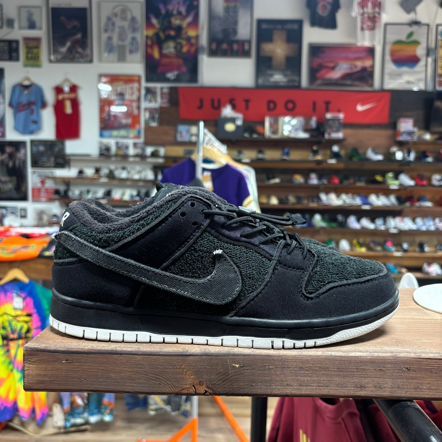 Nike SB Dunk Low 'Gnarhunter' Size 10.5