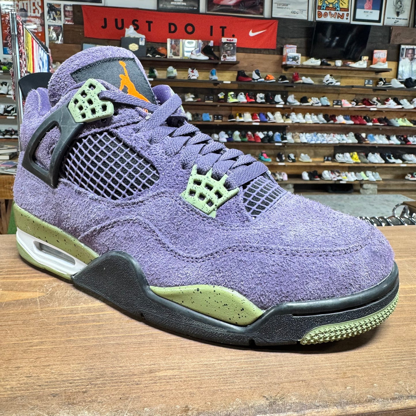 Jordan 4 'Canyon Purple' Size 8.5W/7M