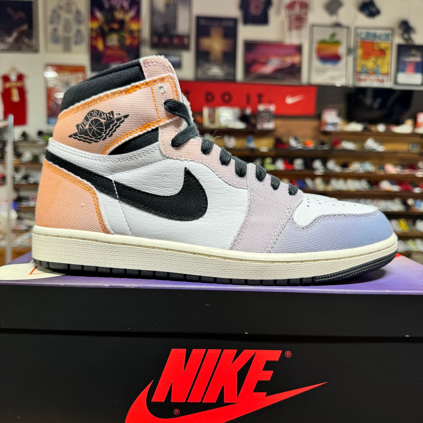 Jordan 1 'Skyline' Size 9.5