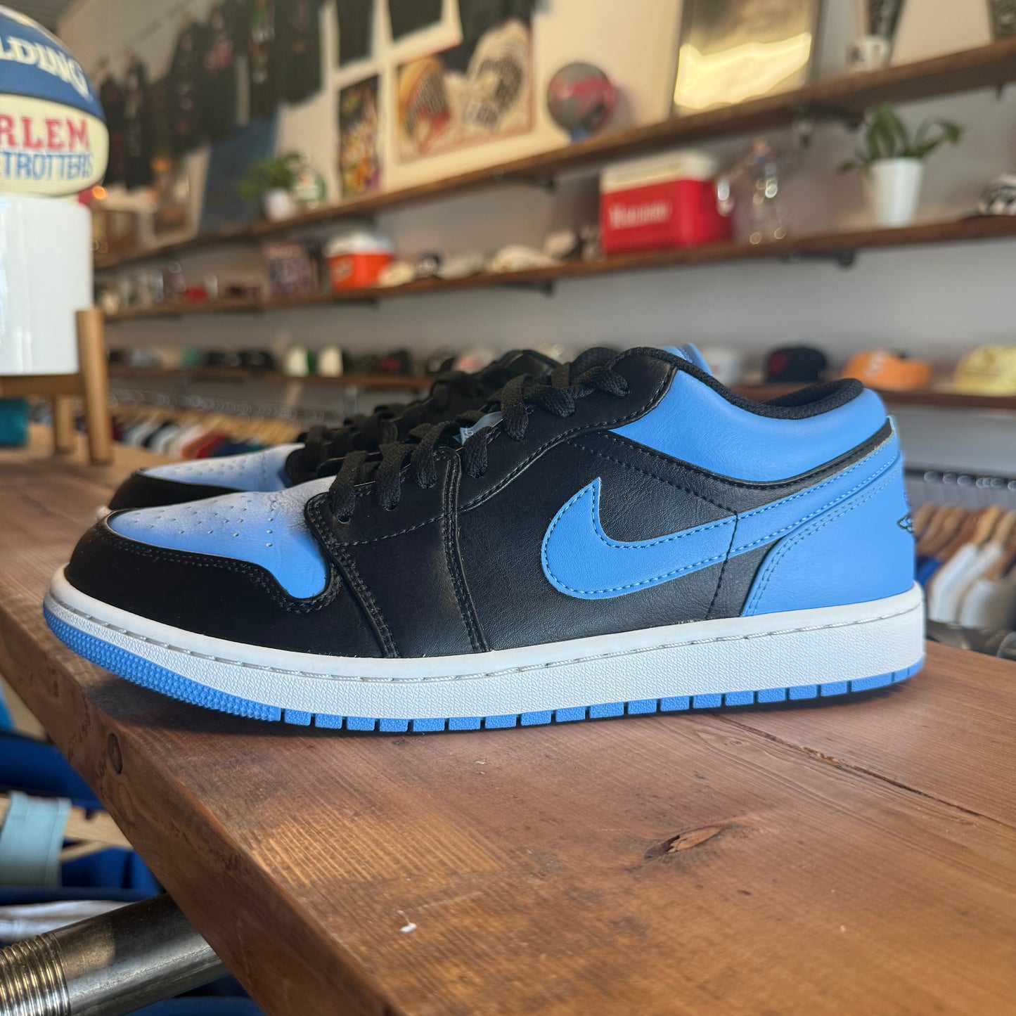 Jordan 1 Low 'University Blue Black' Size 10.5