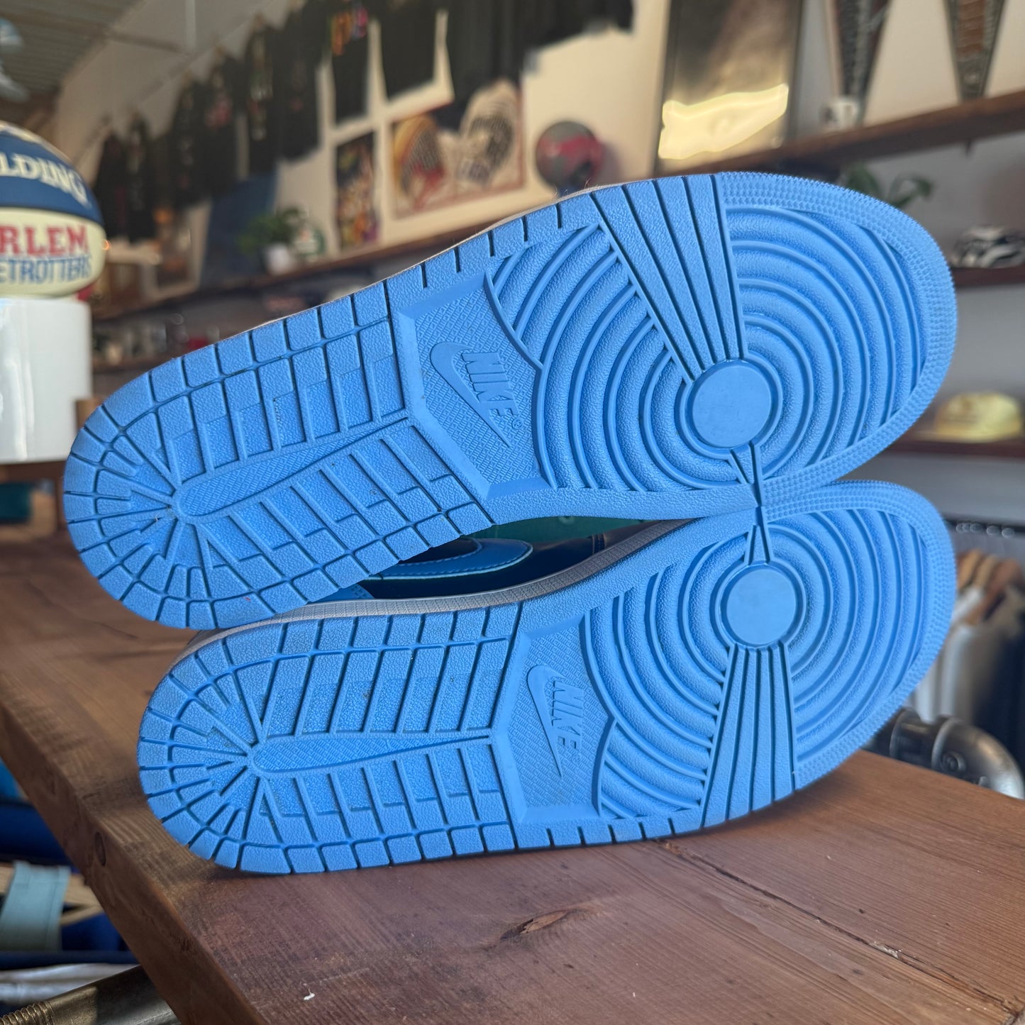 Jordan 1 Low 'University Blue Black' Size 10.5