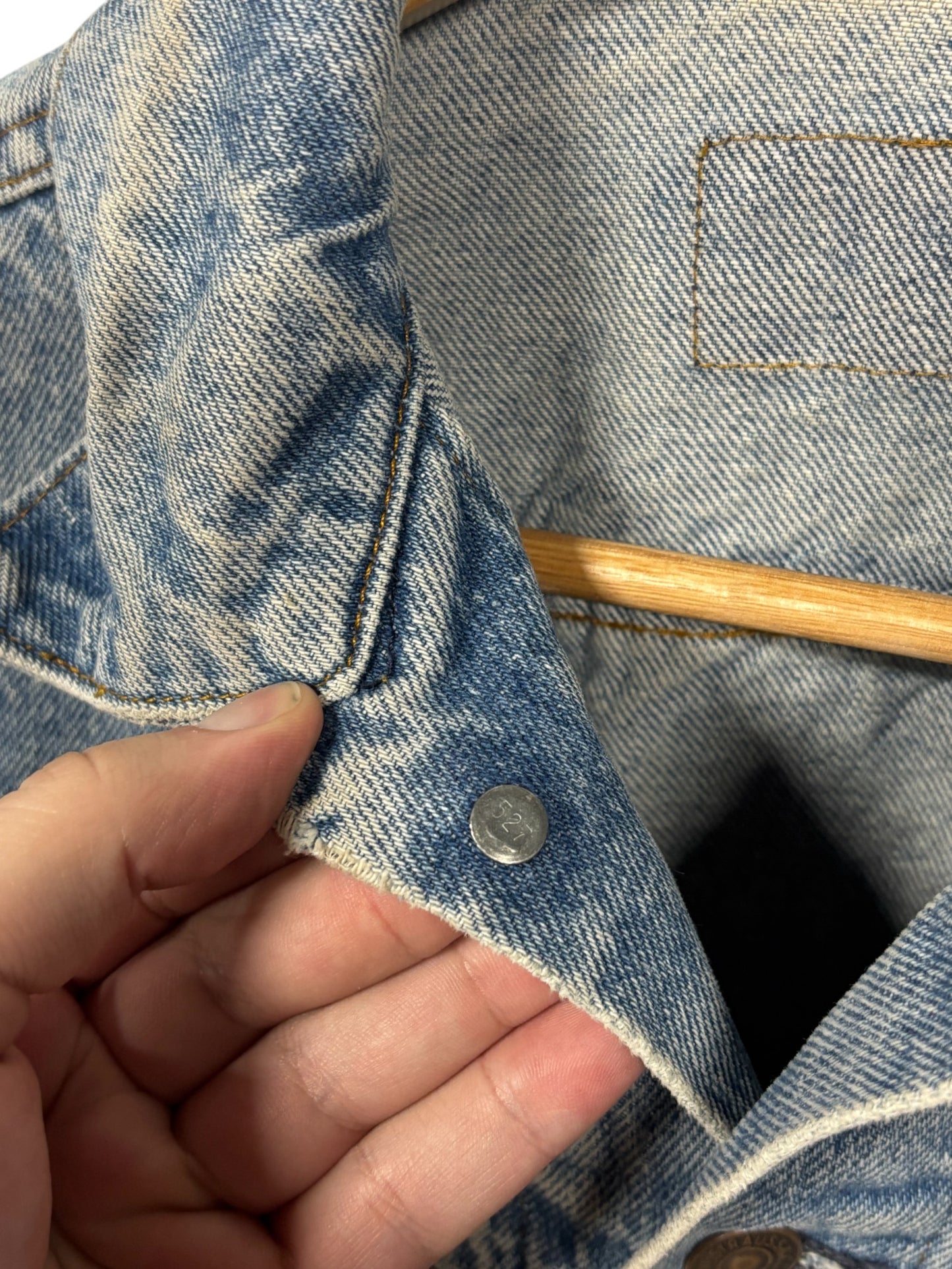 Vintage Levi's Made In USA Denim Trucker 527 Jacket Size Small