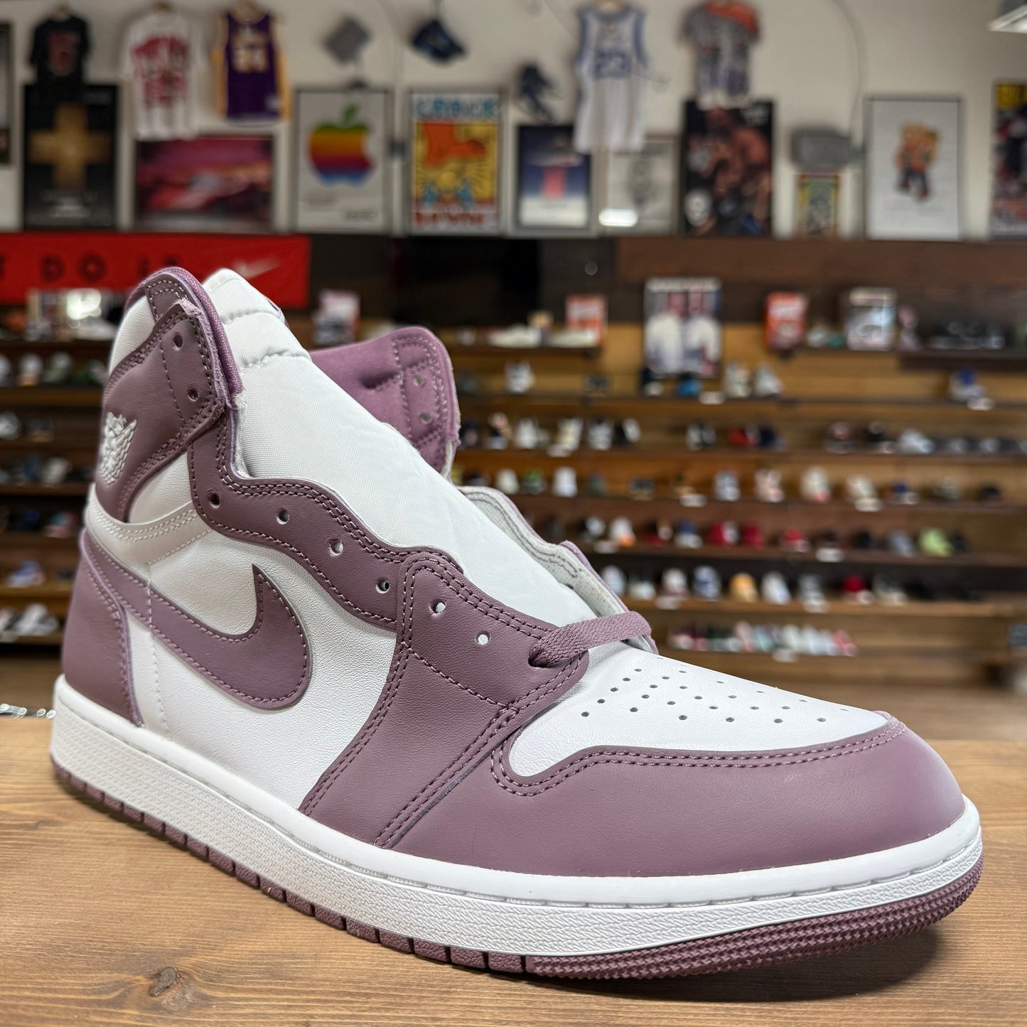 Jordan 1 'Mauve' Size 12 (DS)